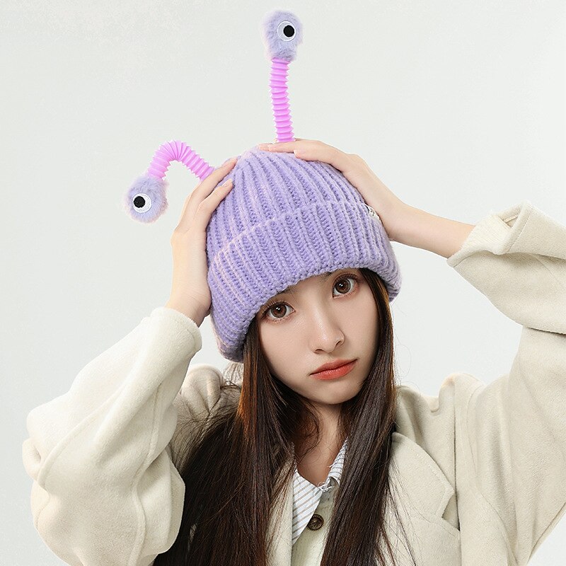Christmas Gifts Knitted Beanie, Cartoon Glowing Little Monster Knit Hat with Eyes, Retractable Tentacles Beanie Funny Monster LED Knit Beanie