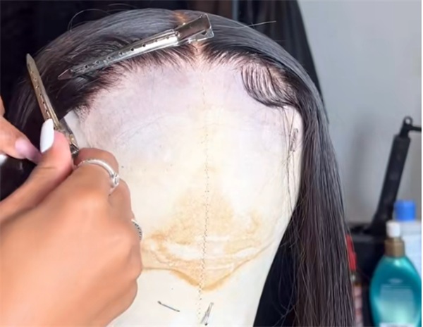 Pull lace front wigs Hair Back by hair clips