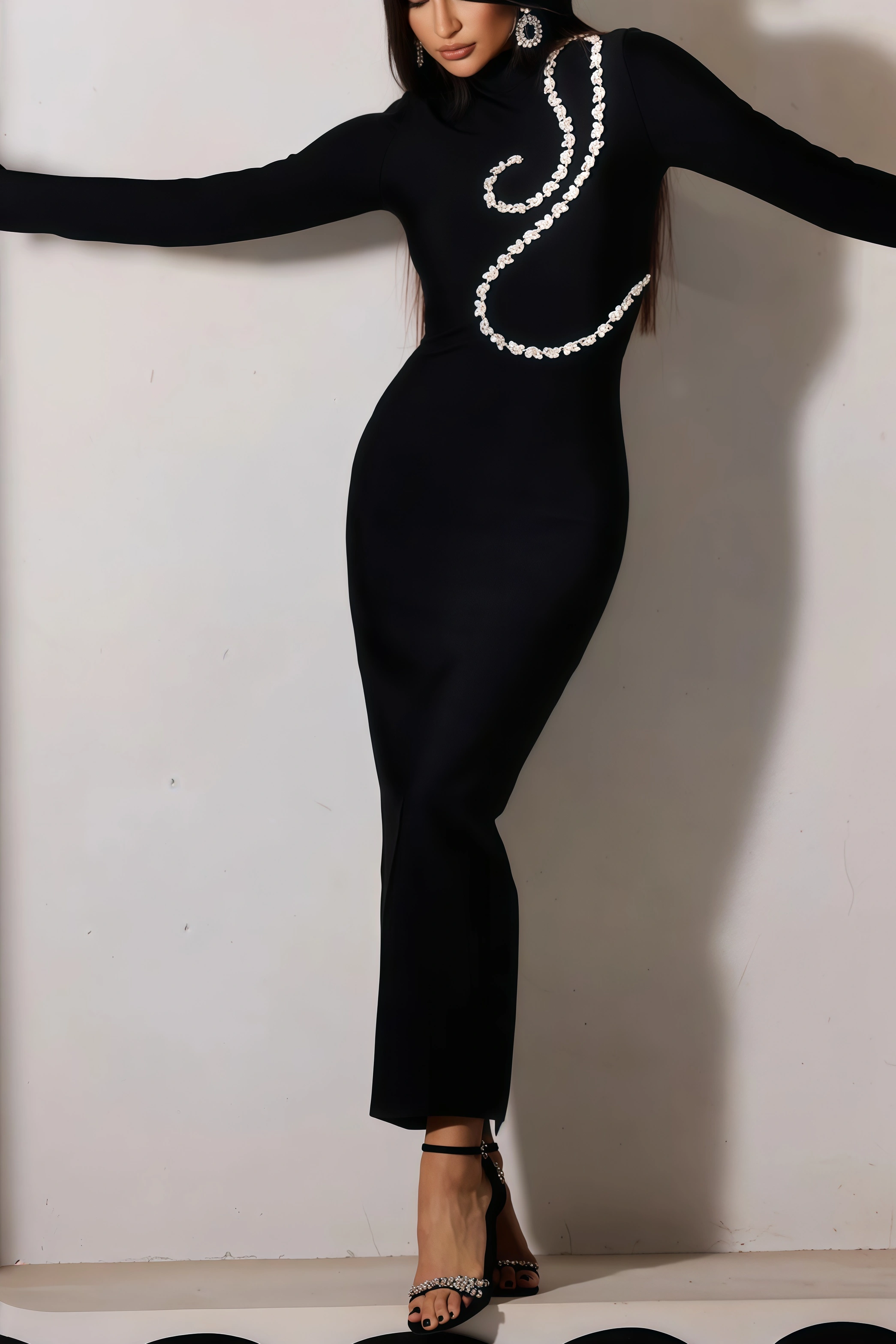 Jersey Diamond Setting Long Sleeve Bandage Maxi Dress
