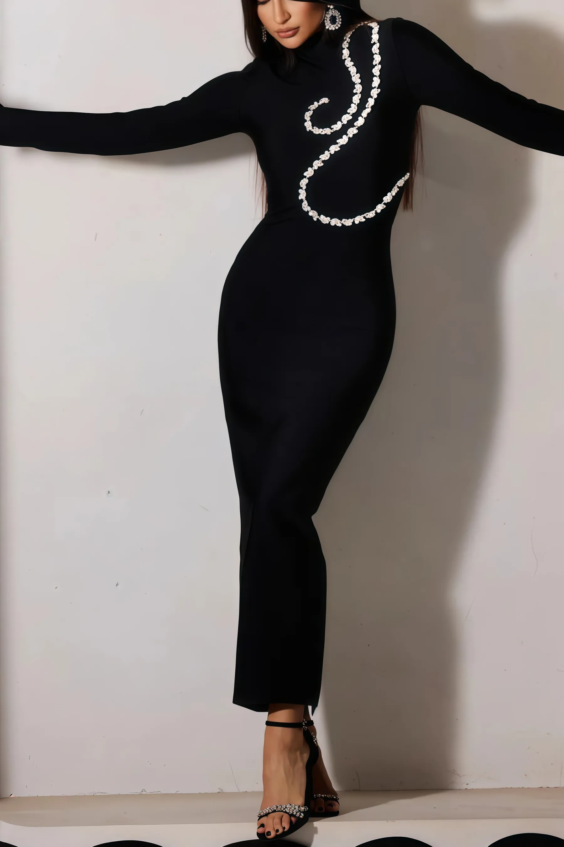 Jersey Diamond Setting Long Sleeve Bandage Maxi Dress