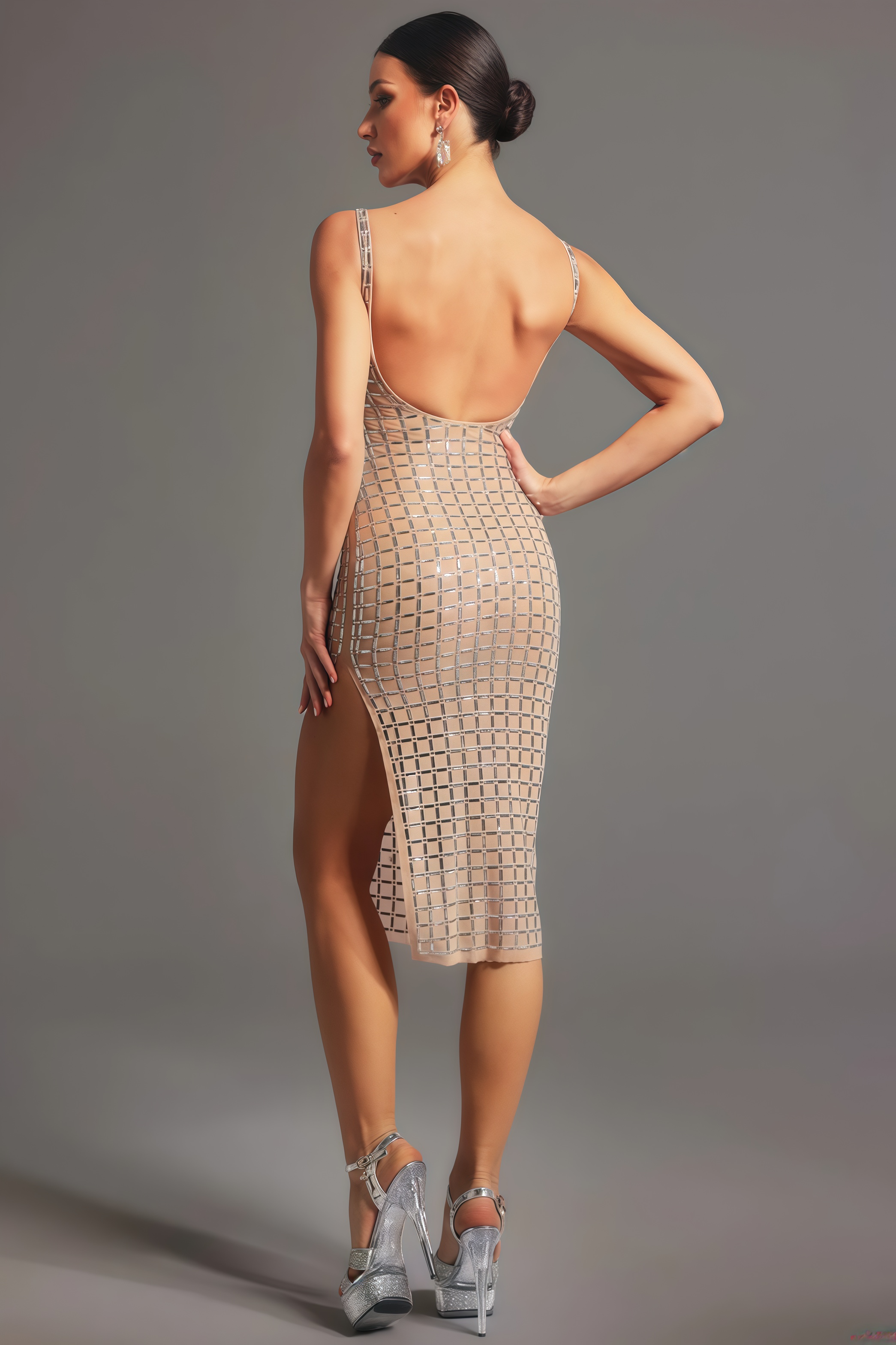 Tilly Sleeveless Diamond Midi Dress