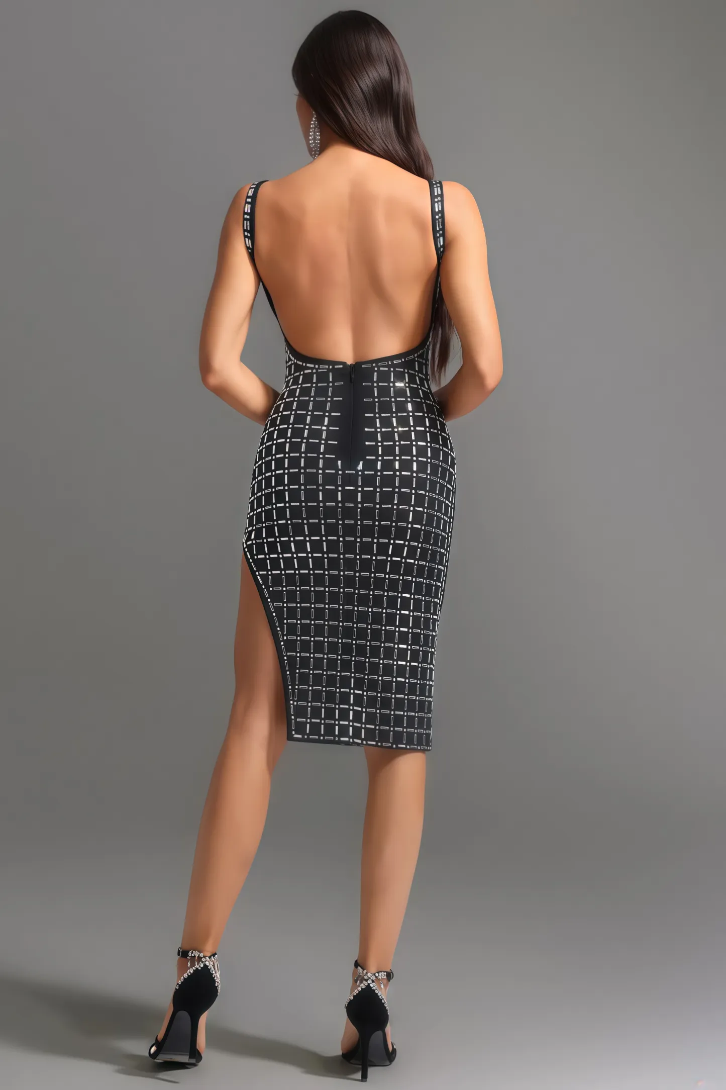 Navinv V-Neck  Halter Diamond Midi Dress