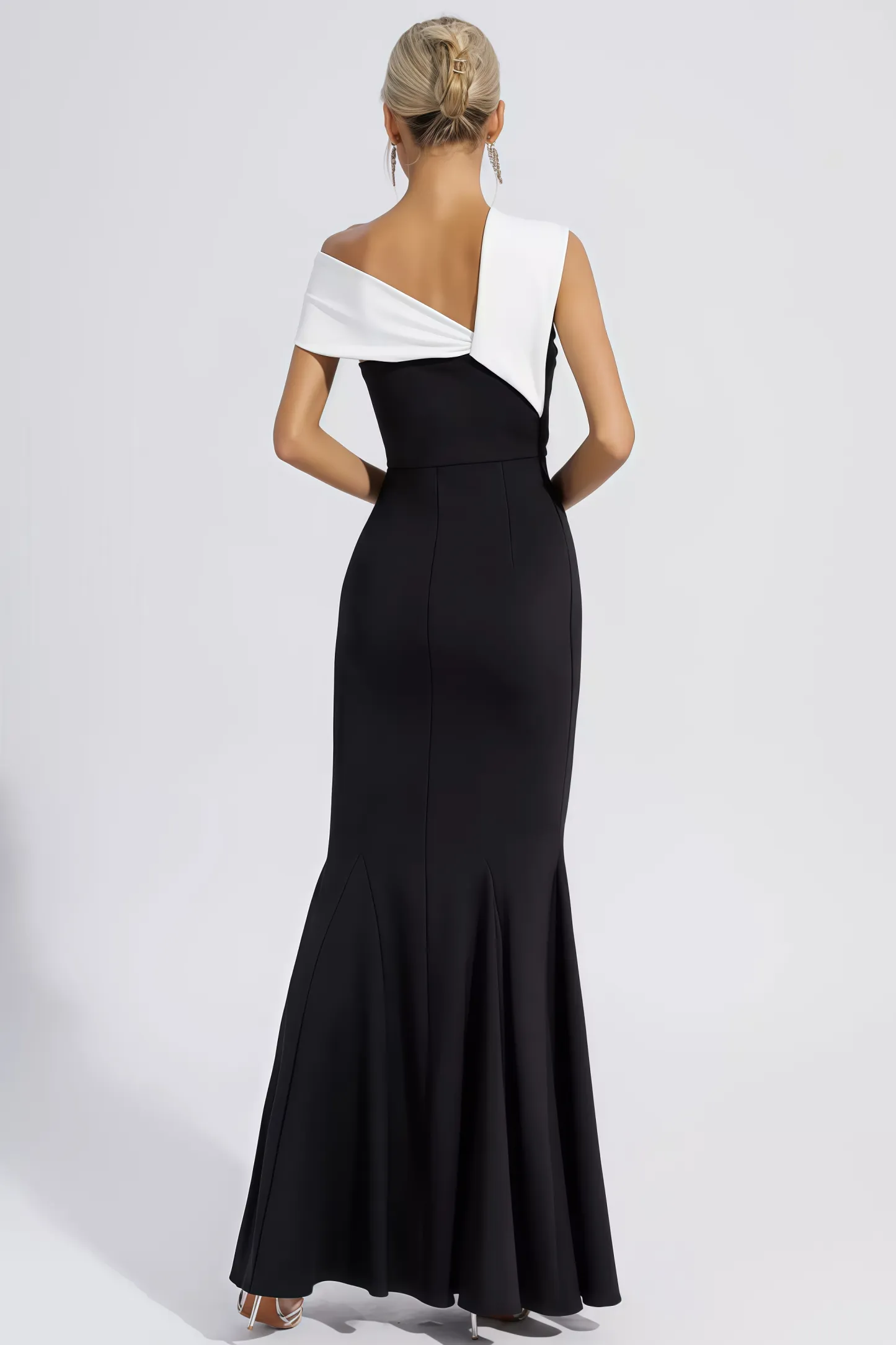 Zora Black Off-Shoulder Mermaid Maxi Dress