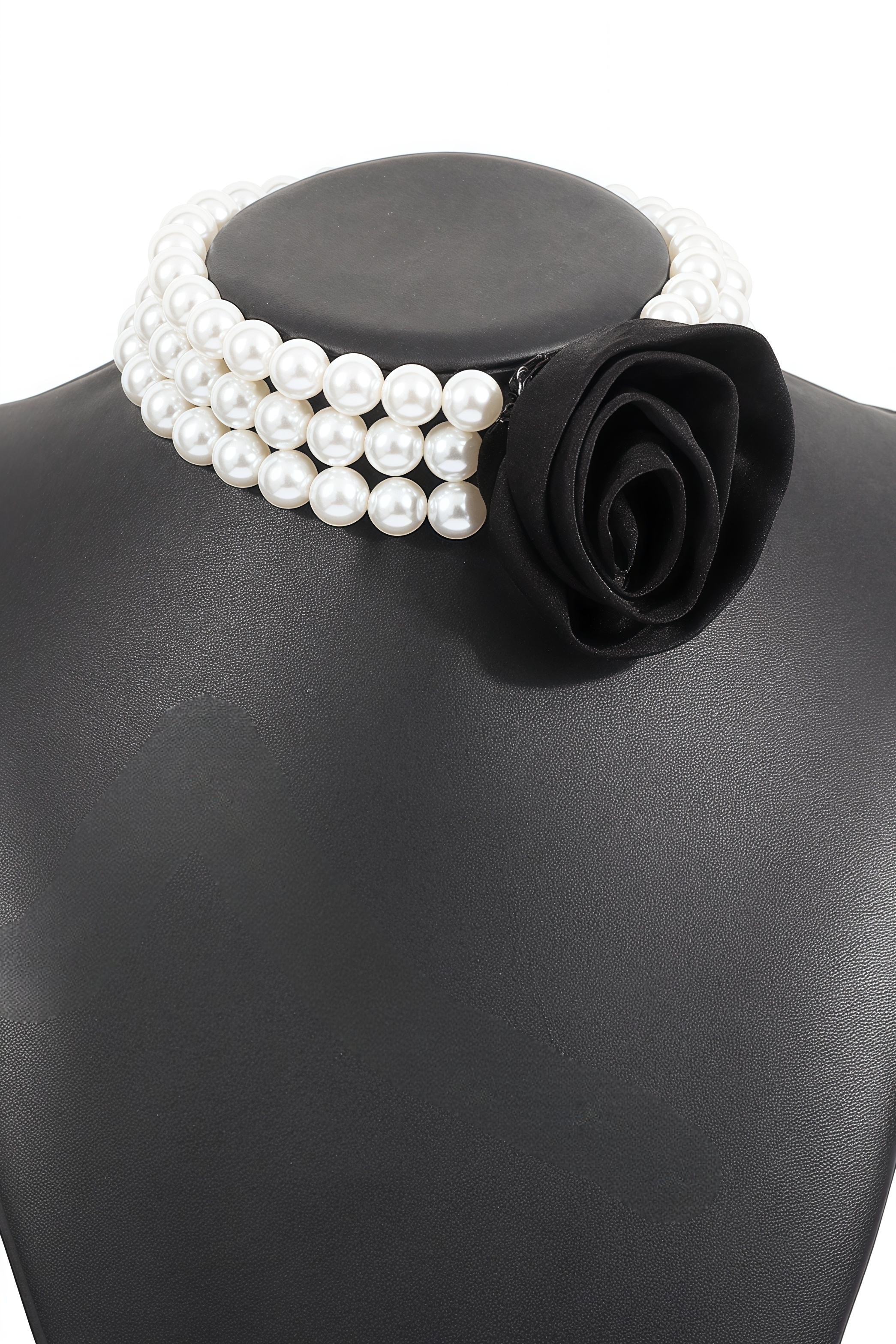 Ursula Rosette Pearl Necklace
