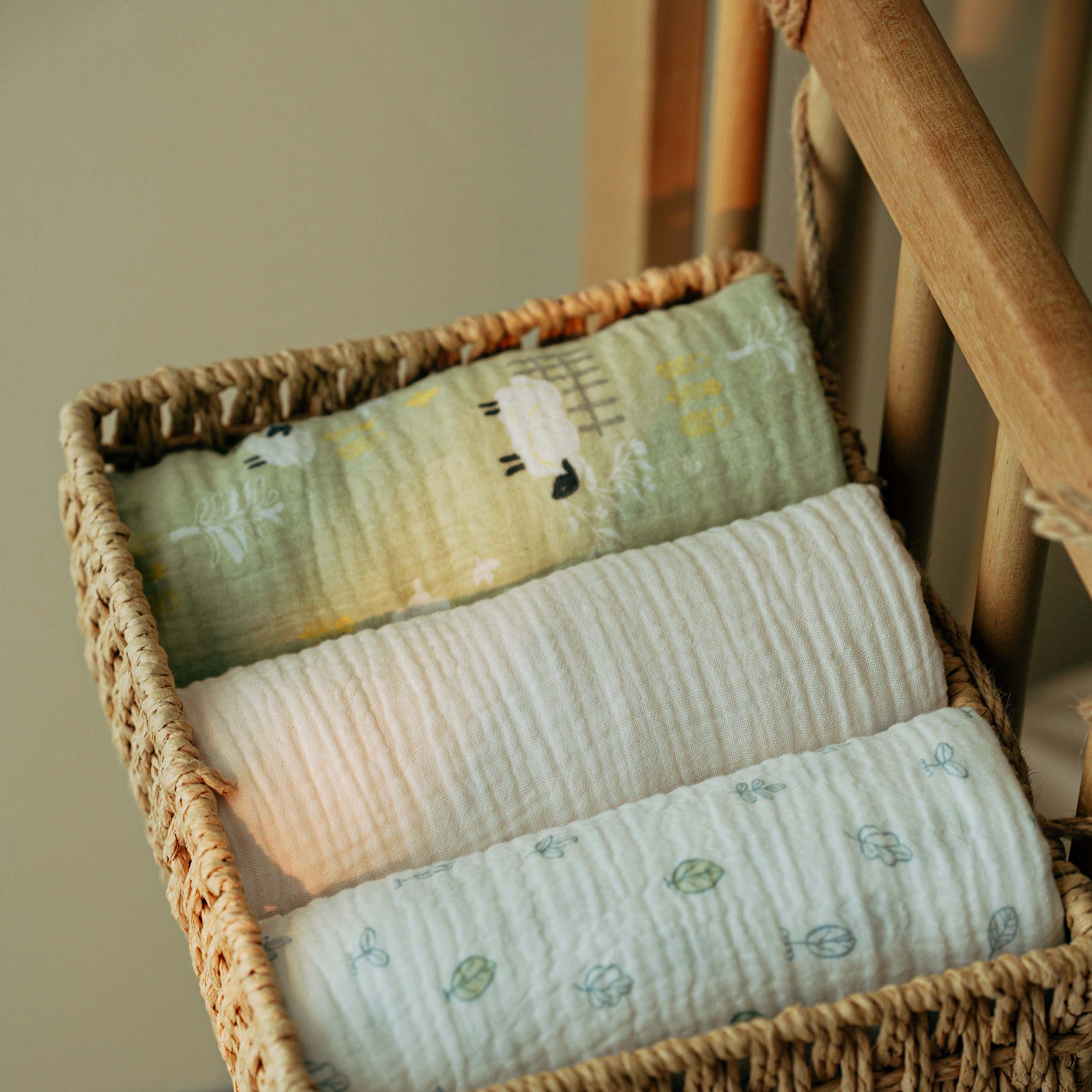 Muslin Swaddle Blankets 3-Pack | 38"x40" | Grass Pastures