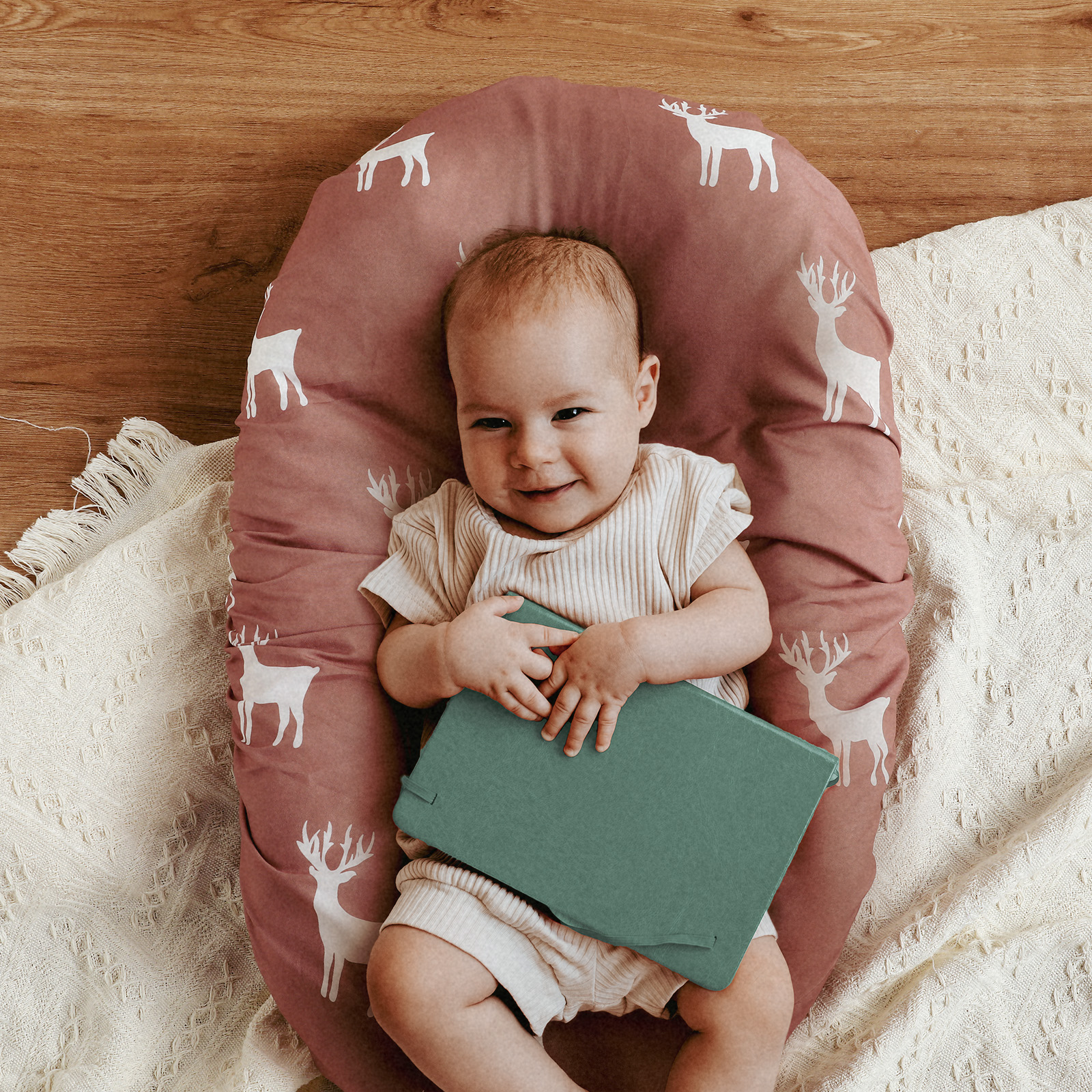 Christmas Elk | Soft Microfiber Fitted Change Pad Cover & Bassinet Sheets 4 Pack | 16''*32''