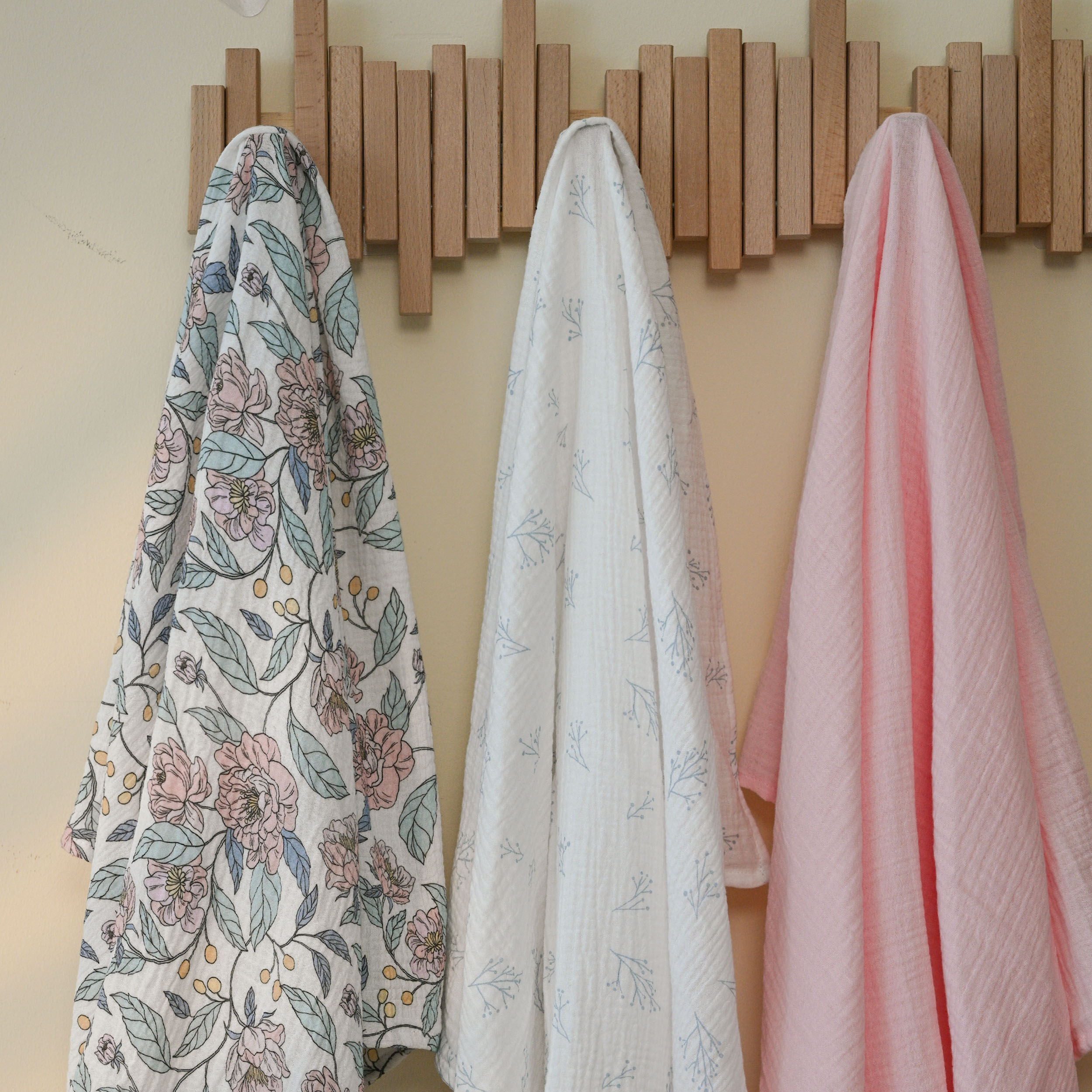 Muslin Swaddle Blankets 3-Pack | 38"x40" | Floral Fantasy