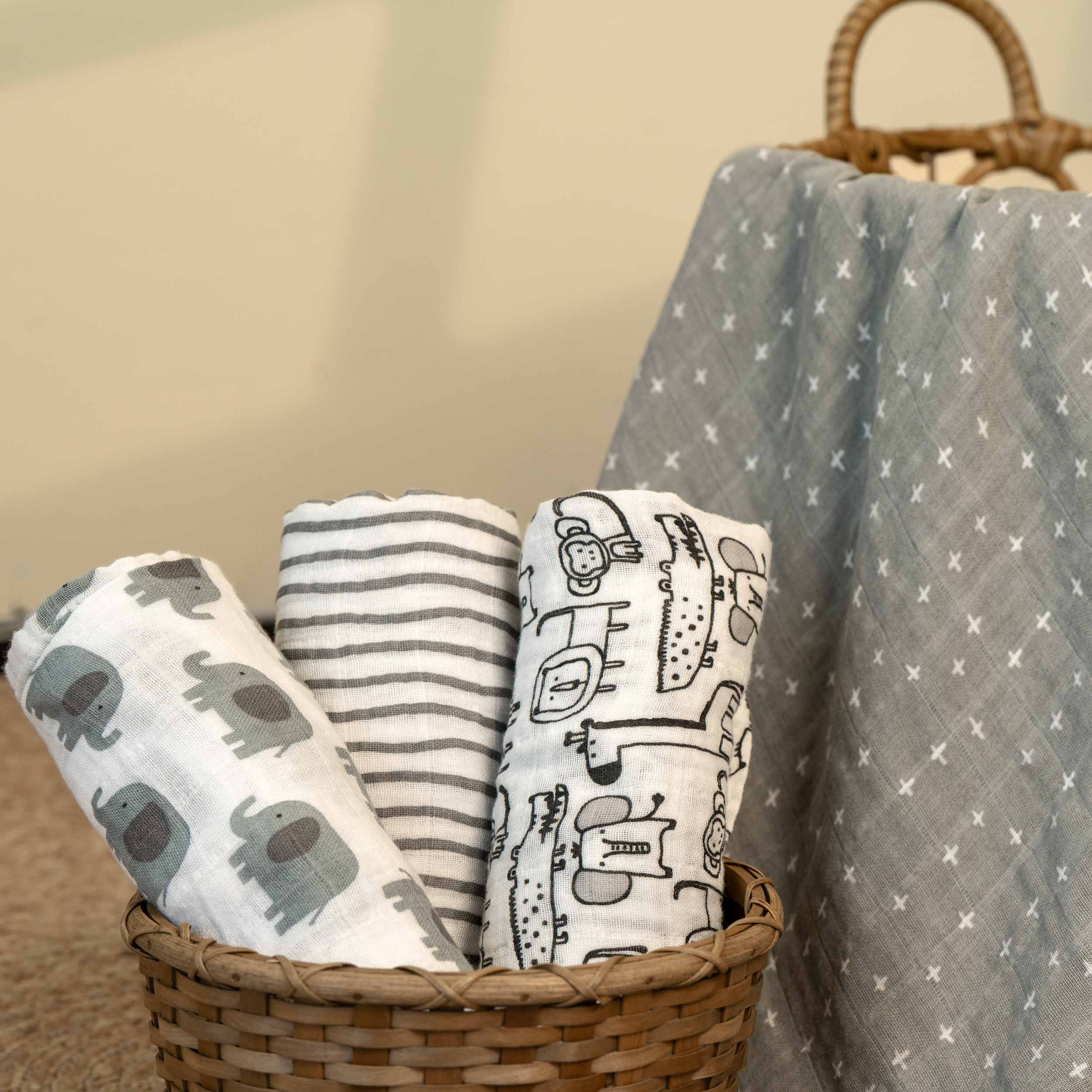 Muslin Swaddle Blankets 4-Pack | 31.5x43.3" | Grey Safari