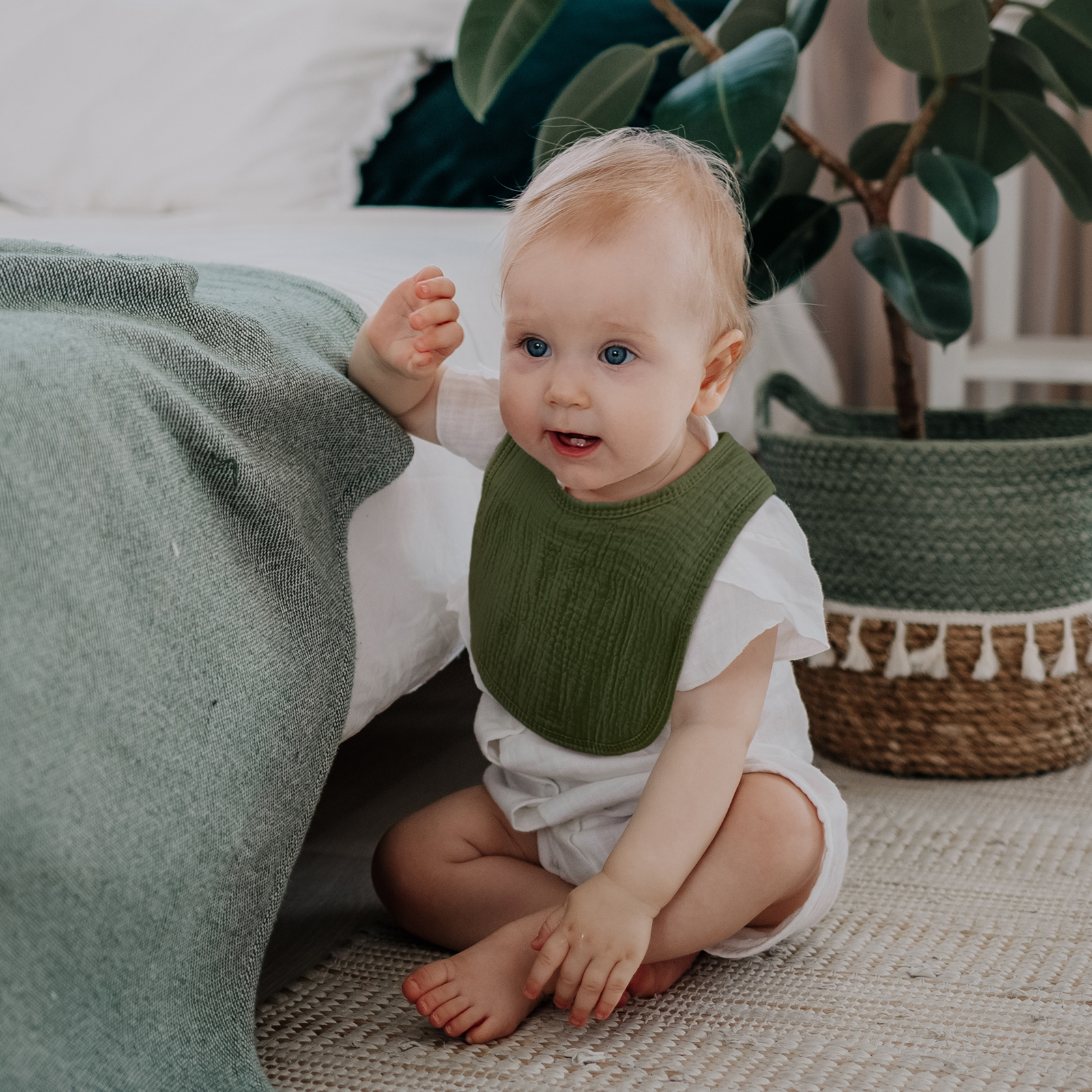 Vitality | baby muslin bibs 8 pack | 0-36 months