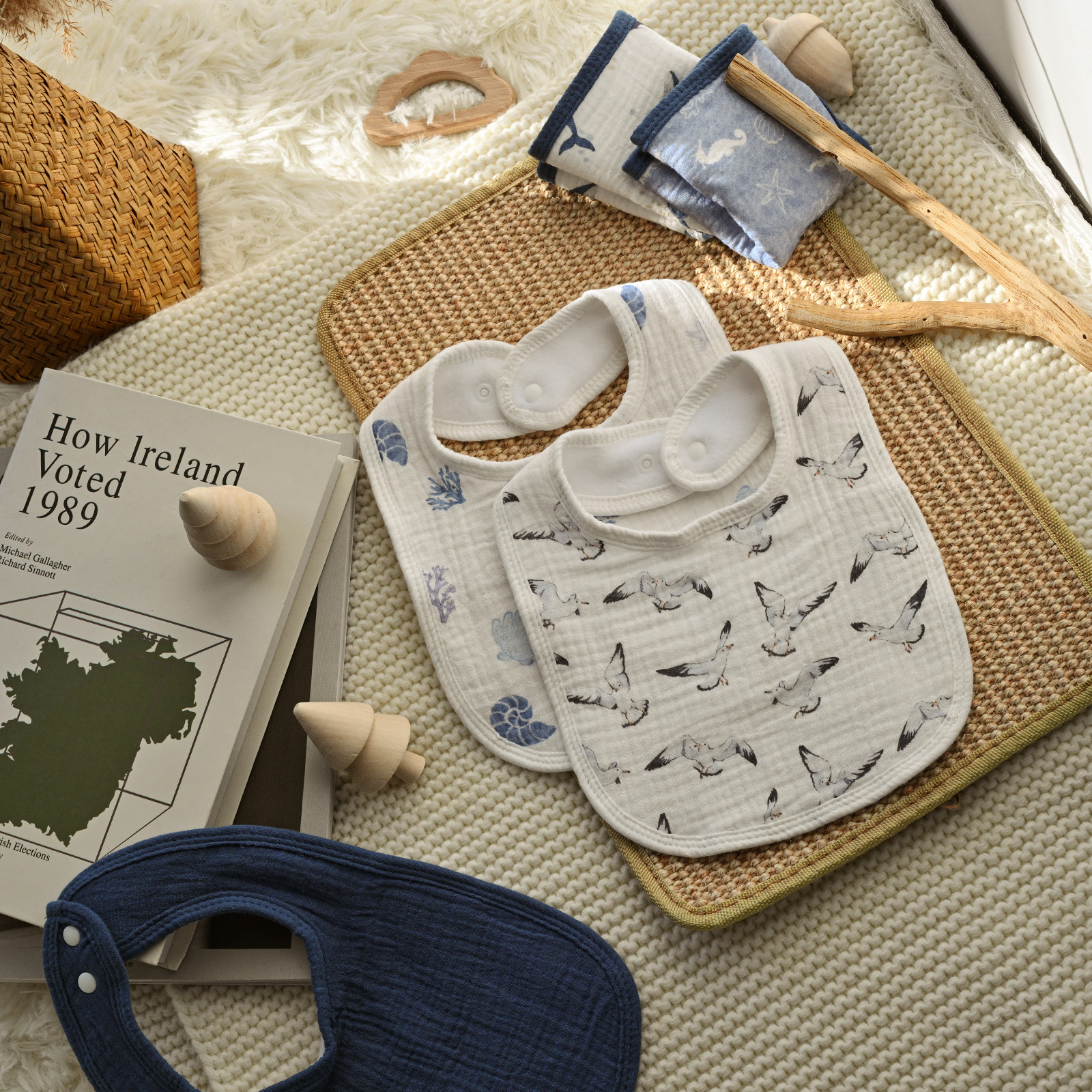 Marineland | baby muslin bibs 6 pack | 0-36 months