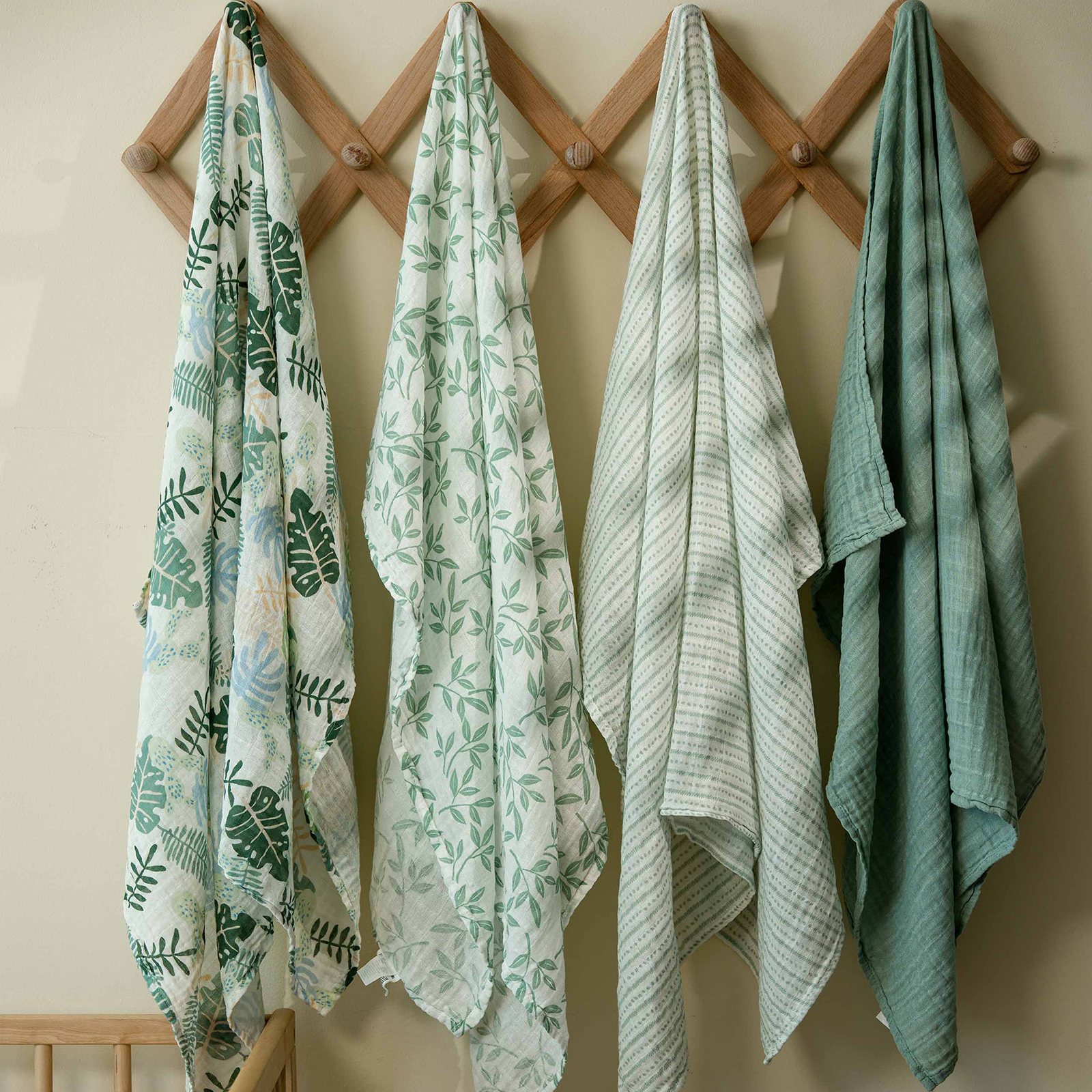 Muslin Swaddle Blankets 4-Pack | 31.5x43.3" | The Summer of Monstera