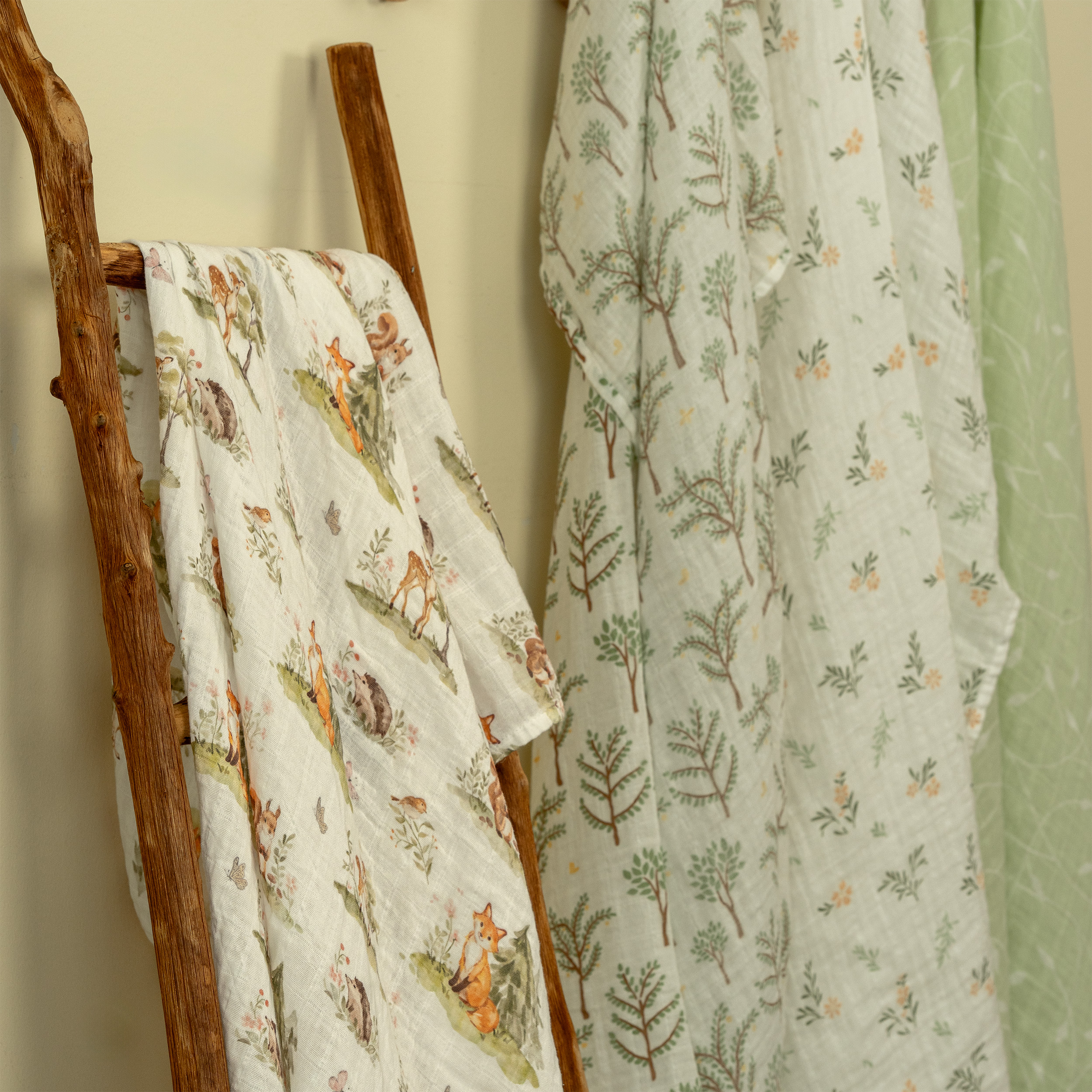 Muslin Swaddle Blankets 4-Pack | 31.5x43.3" | Sylvans