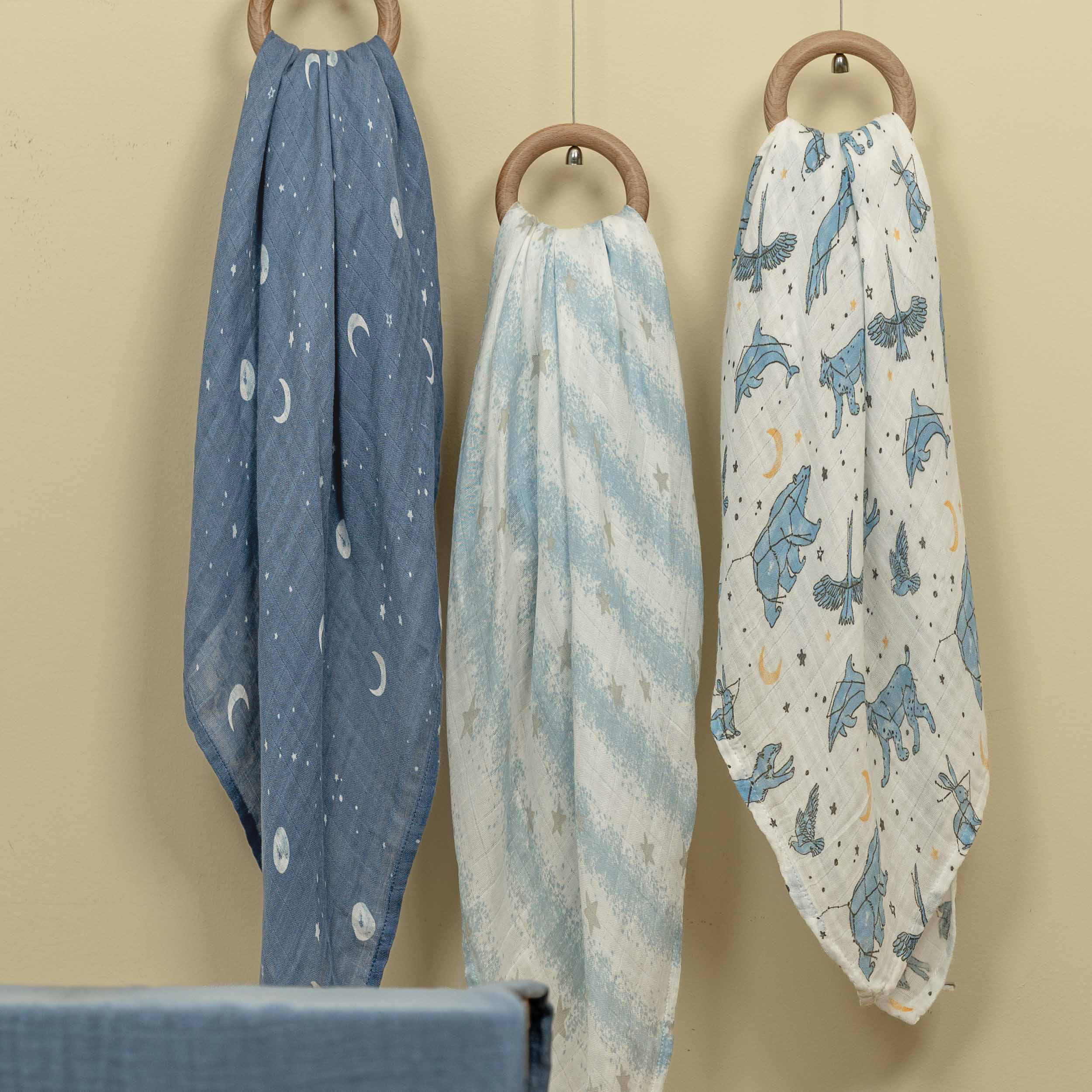 Muslin Swaddle Blankets 4-Pack | 35"x40" | Star
