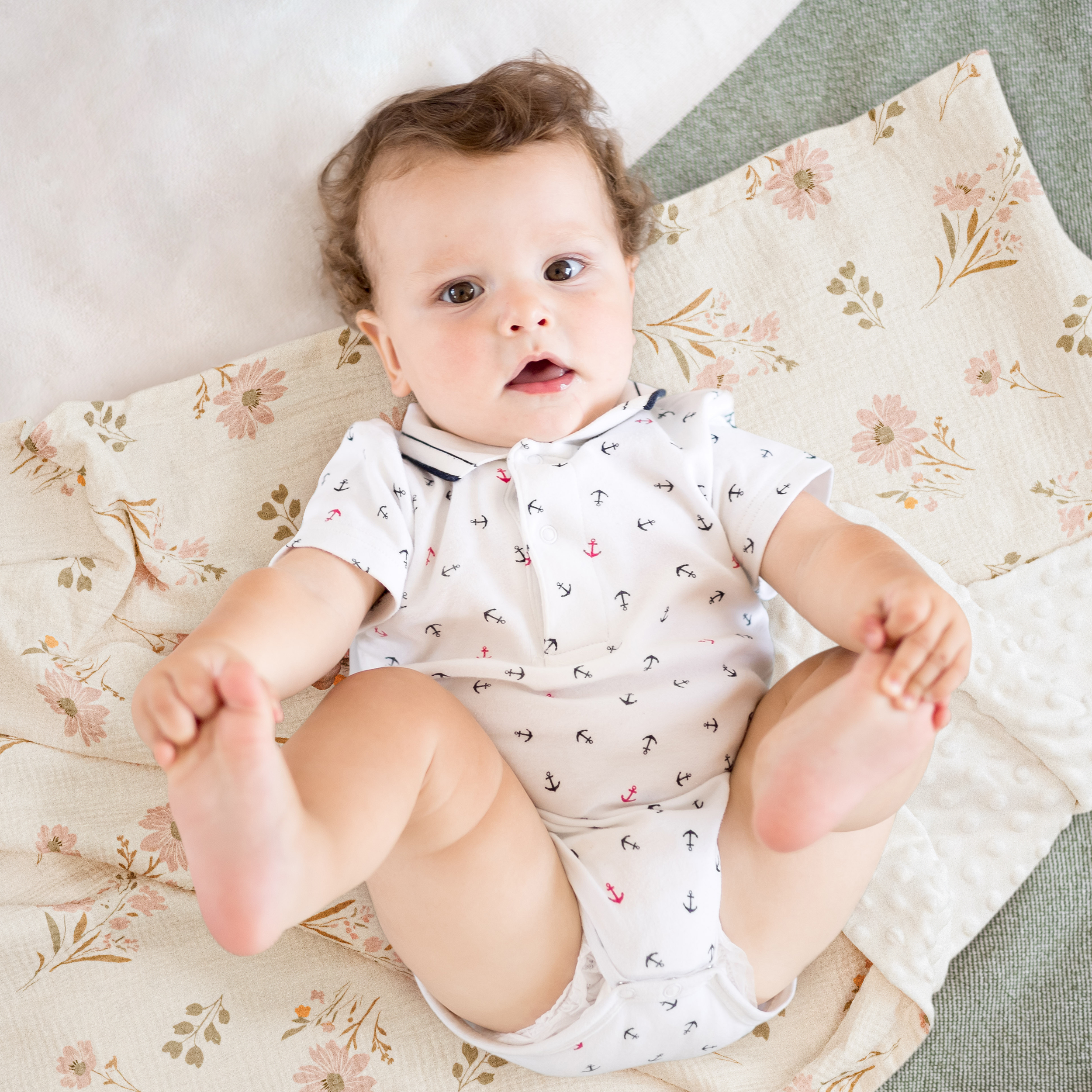 Spring is in the Air | Muslin and Fleece Plush Dot Blanket | 30''*40''