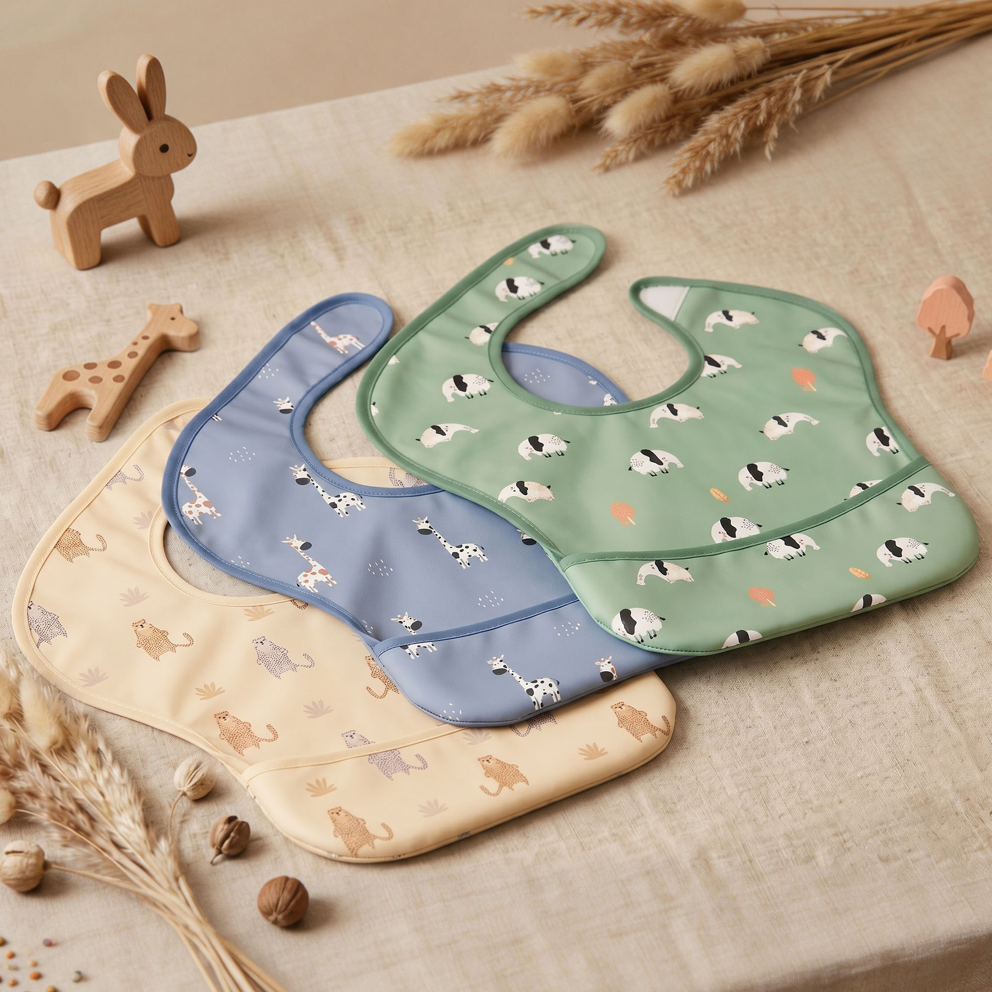 Giraffe & Safari pals | Gllquen baby Waterproof Bibs 3 Pack | 3-24 Months