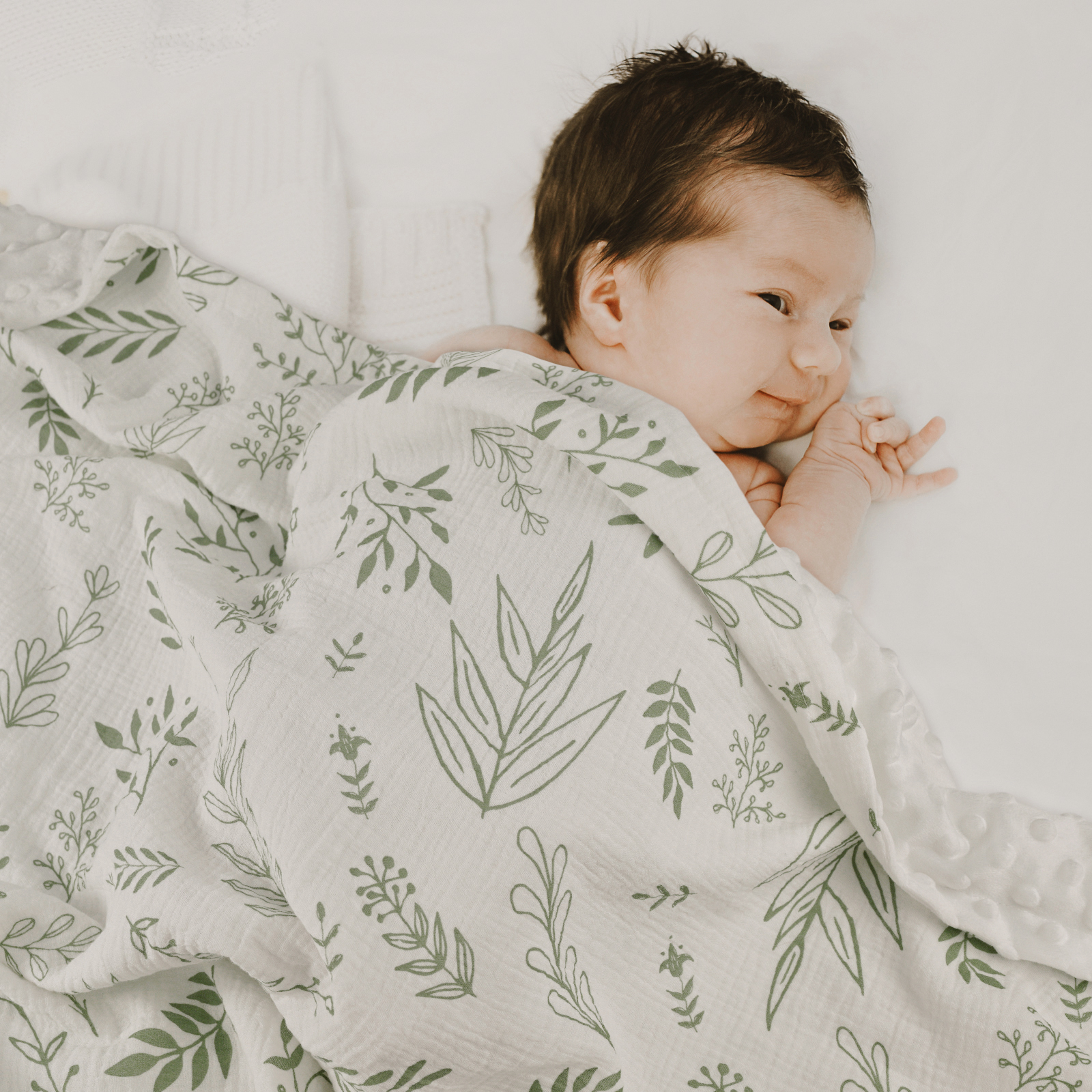 Greenery | Muslin and Fleece Plush Dot Blanket | 30''*40''