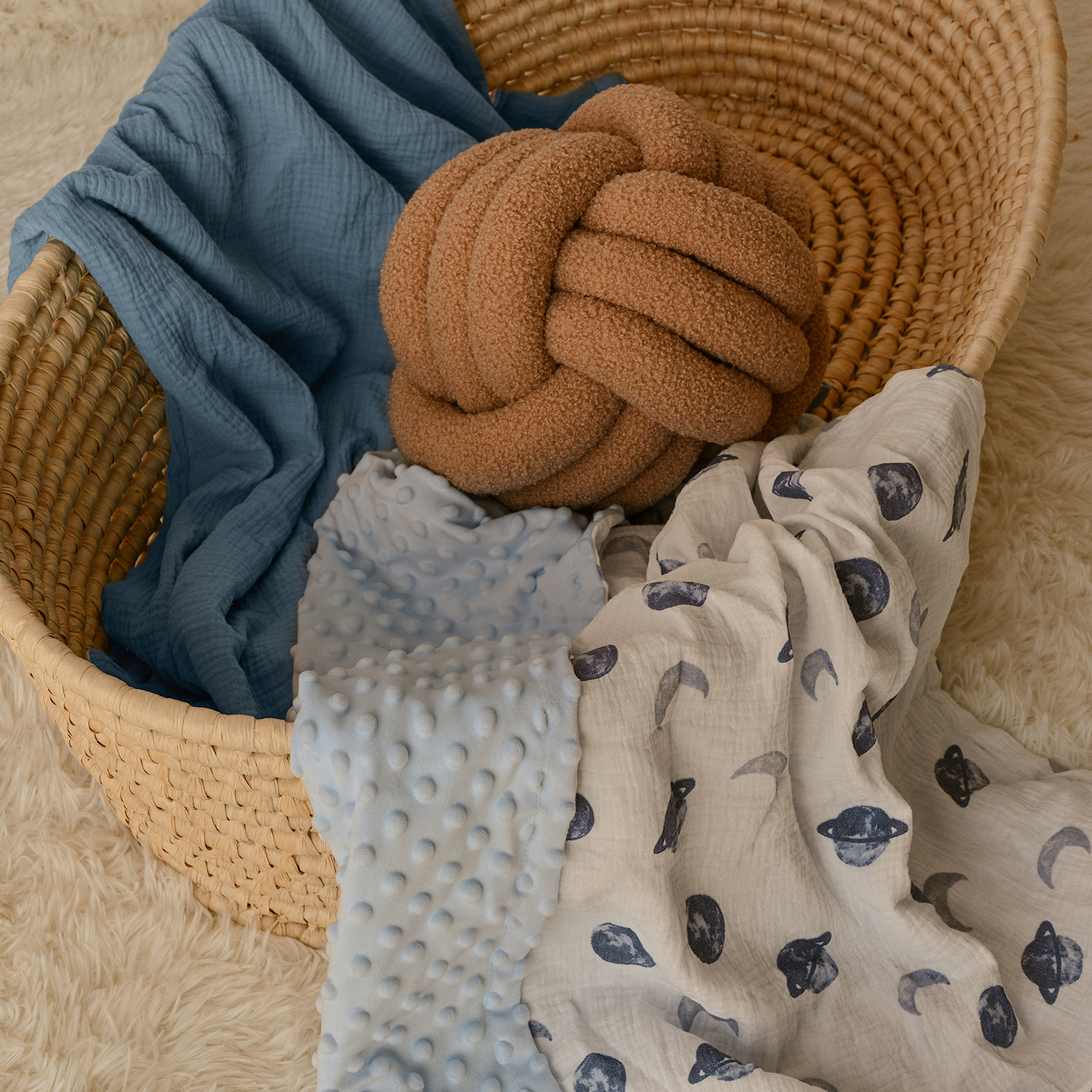 Space | Muslin and Fleece Plush Dot Blanket | 30''*40''