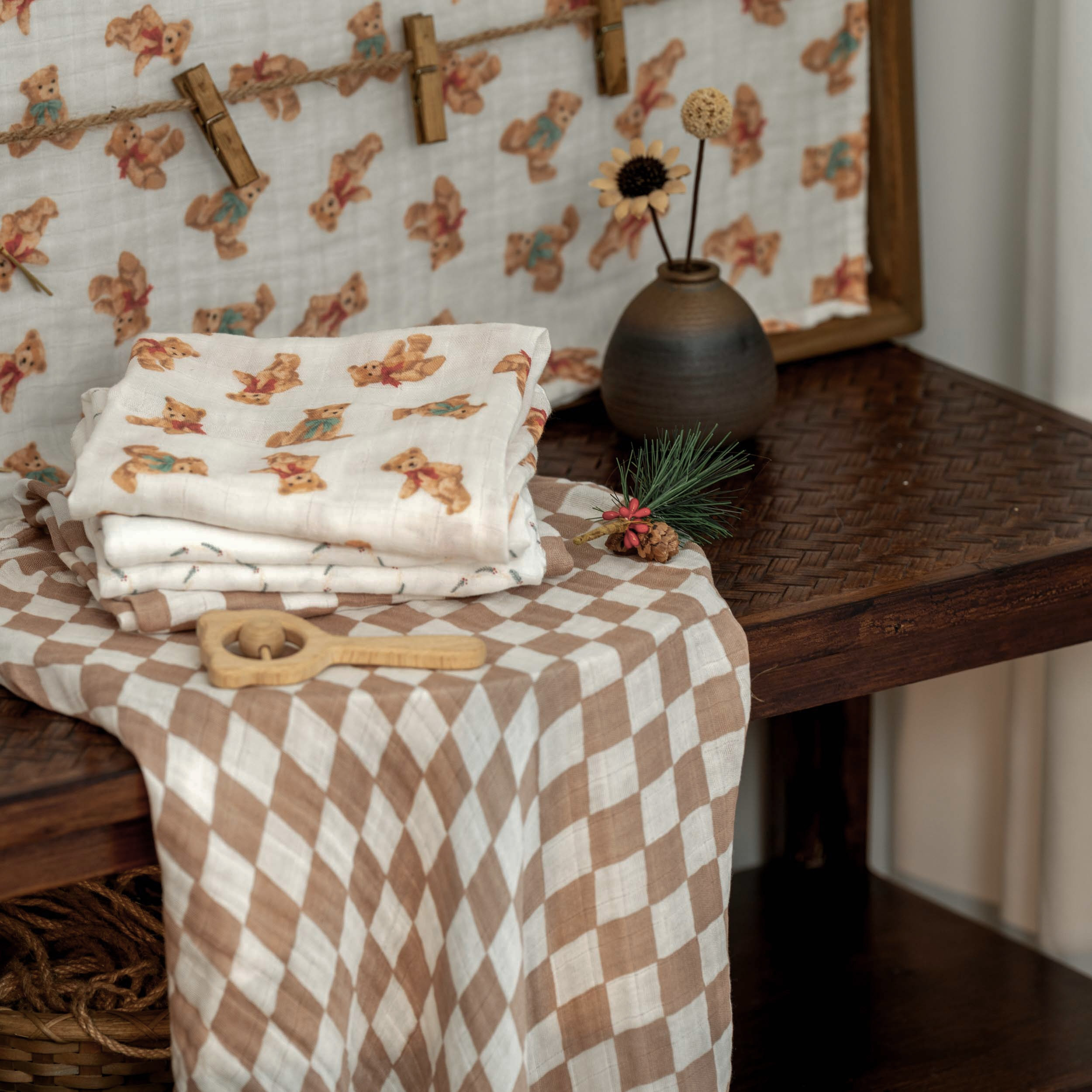 Muslin Swaddle Blankets 6-Pack | 27x27" | Christmas Bear