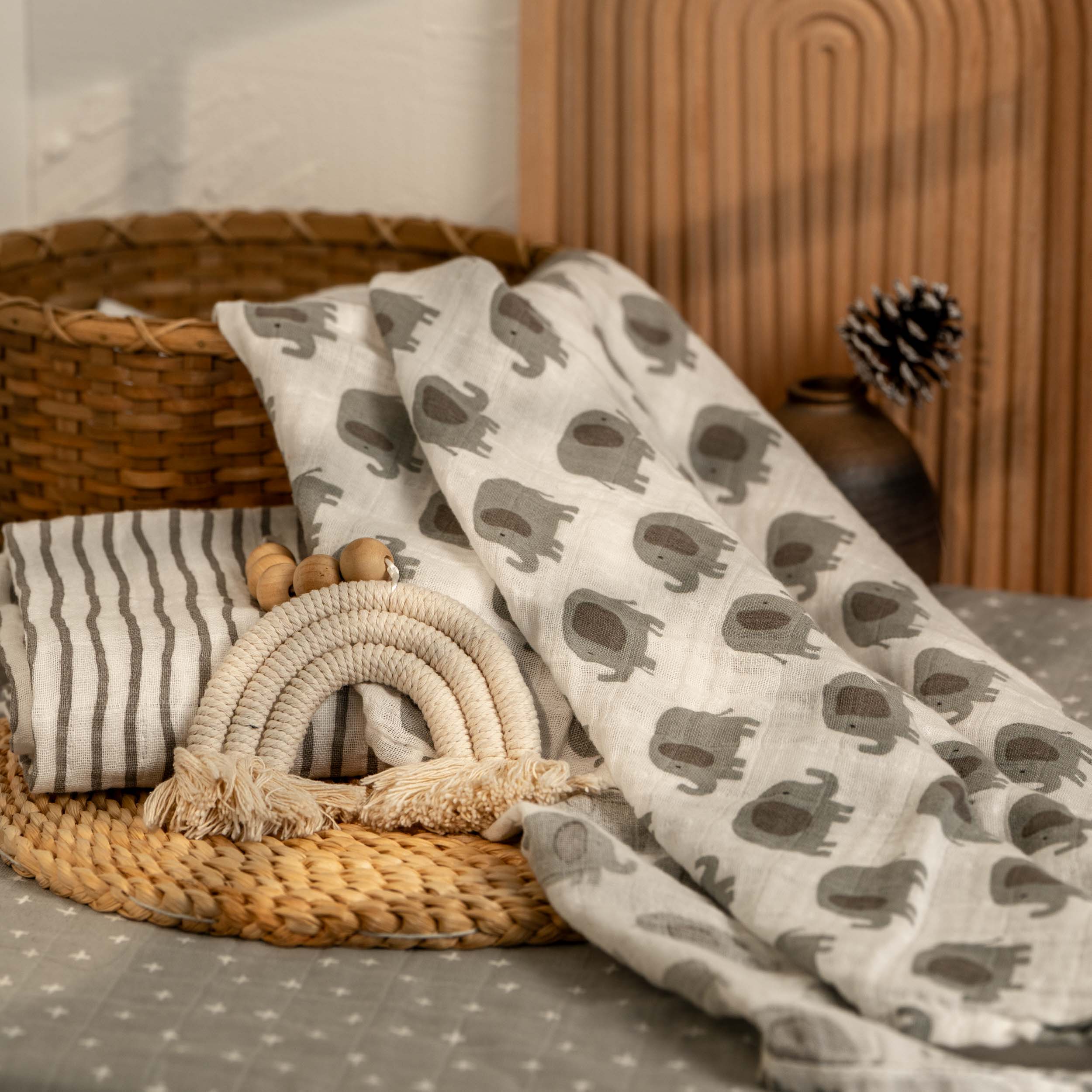 Muslin Swaddle Blankets 4-Pack | 31.5x43.3" | Grey Safari