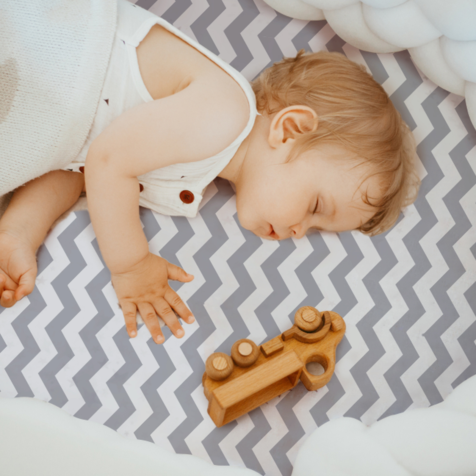 Cloud & Bears | Soft Microfiber Fitted Change Pad Cover & Bassinet Sheets 4 Pack | 16''*32''