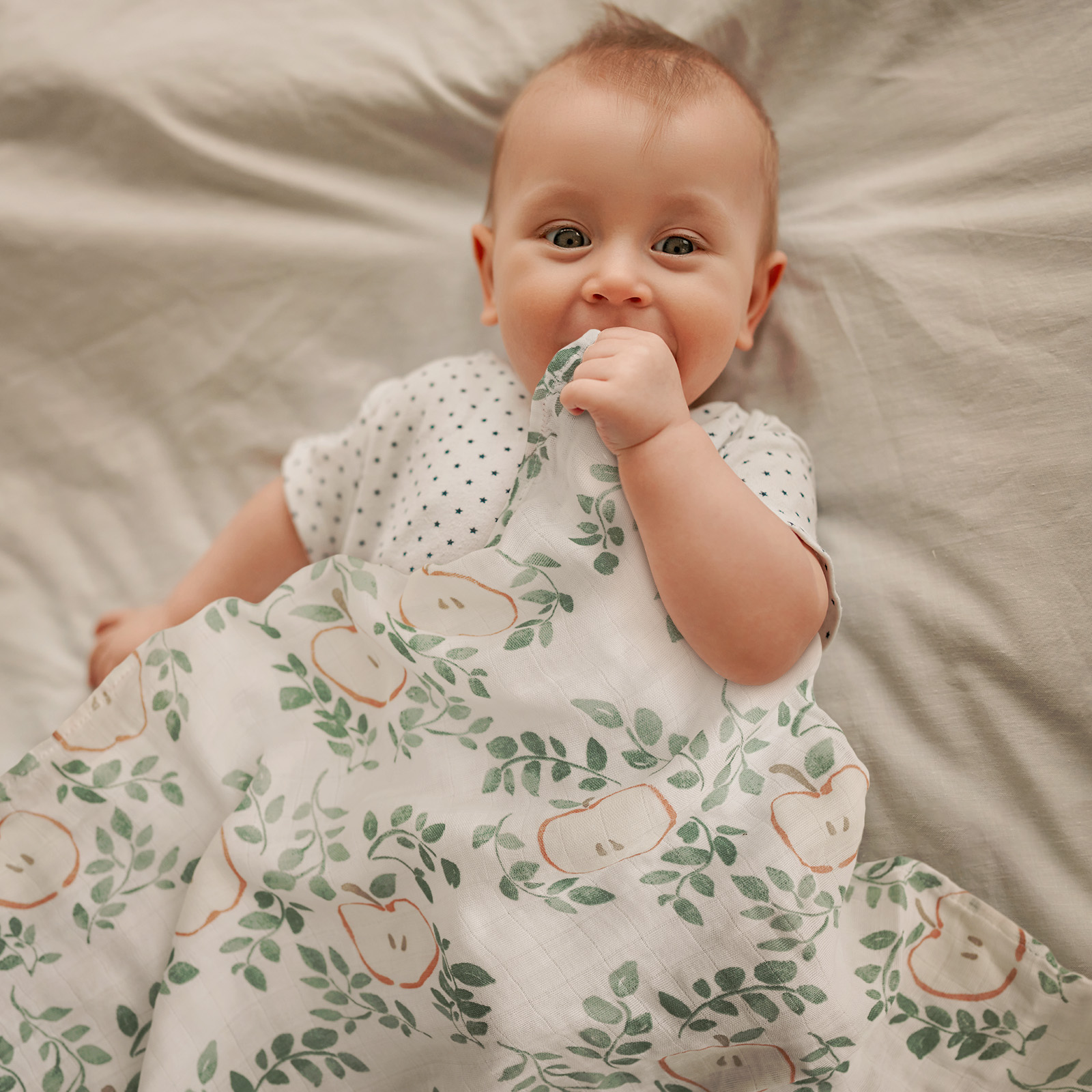 Muslin Swaddle Blankets 6-Pack | 27x27" | Apple Paradise