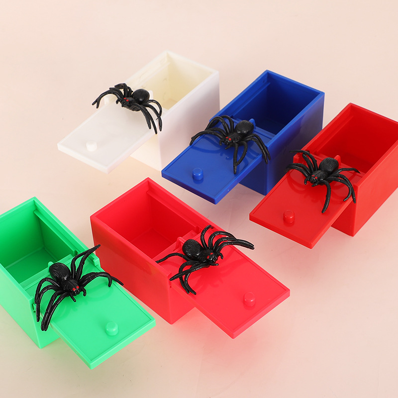 Original Spider Prank Box – Wooden Prank Toy & Jump Scare Prank Gift