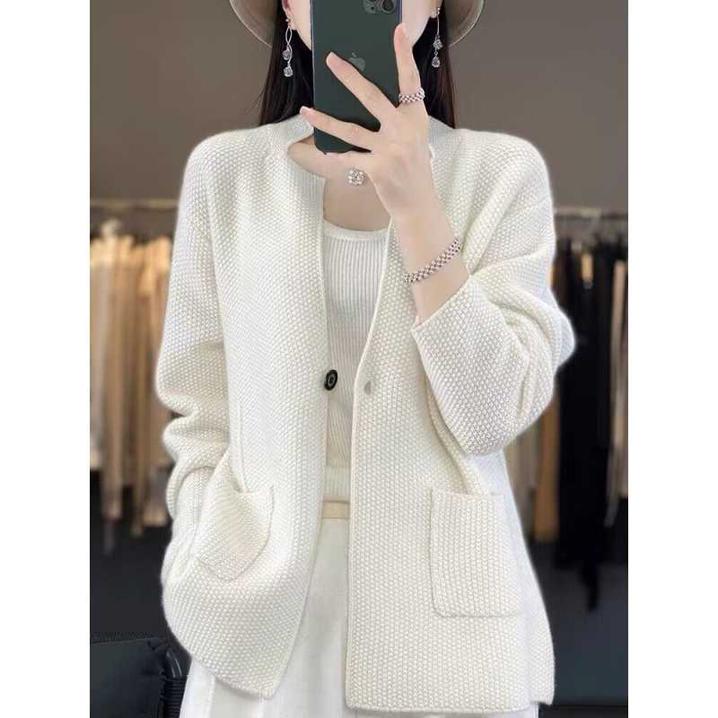 Women's Jacquard knit cardigan button sweater