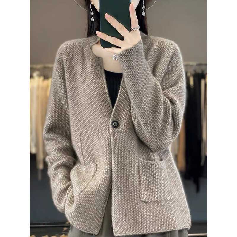 Women's Jacquard knit cardigan button sweater
