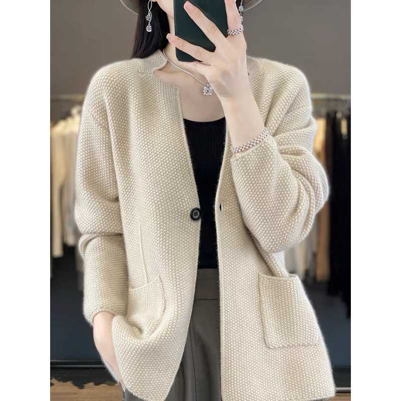 Women's Jacquard knit cardigan button sweater