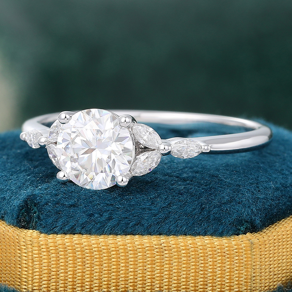 Juyoyo 1CT Round Cut Moissanite Engagement Ring Cluster Bridal Ring