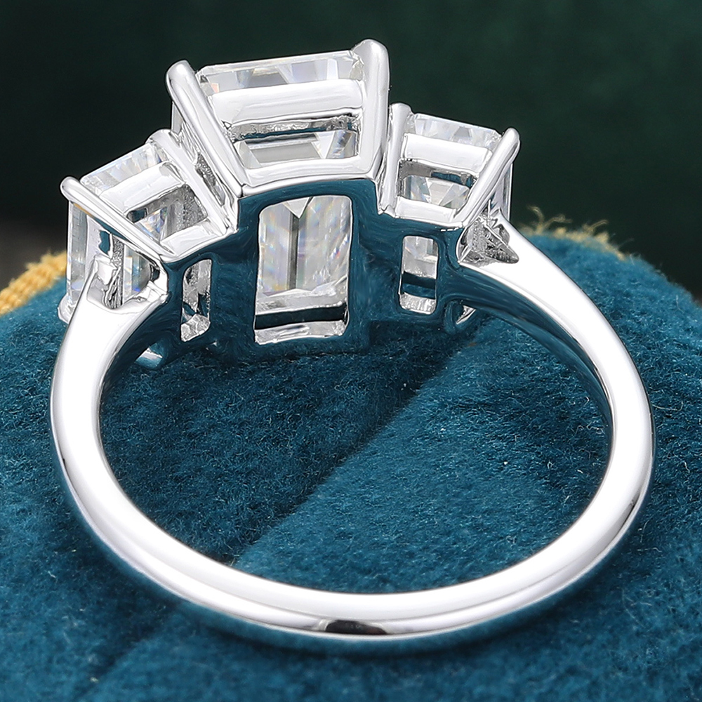 Juyoyo Emerald Cut Moissanite Three Stone Engagement Ring 14K White Gold Bridal Ring for Women
