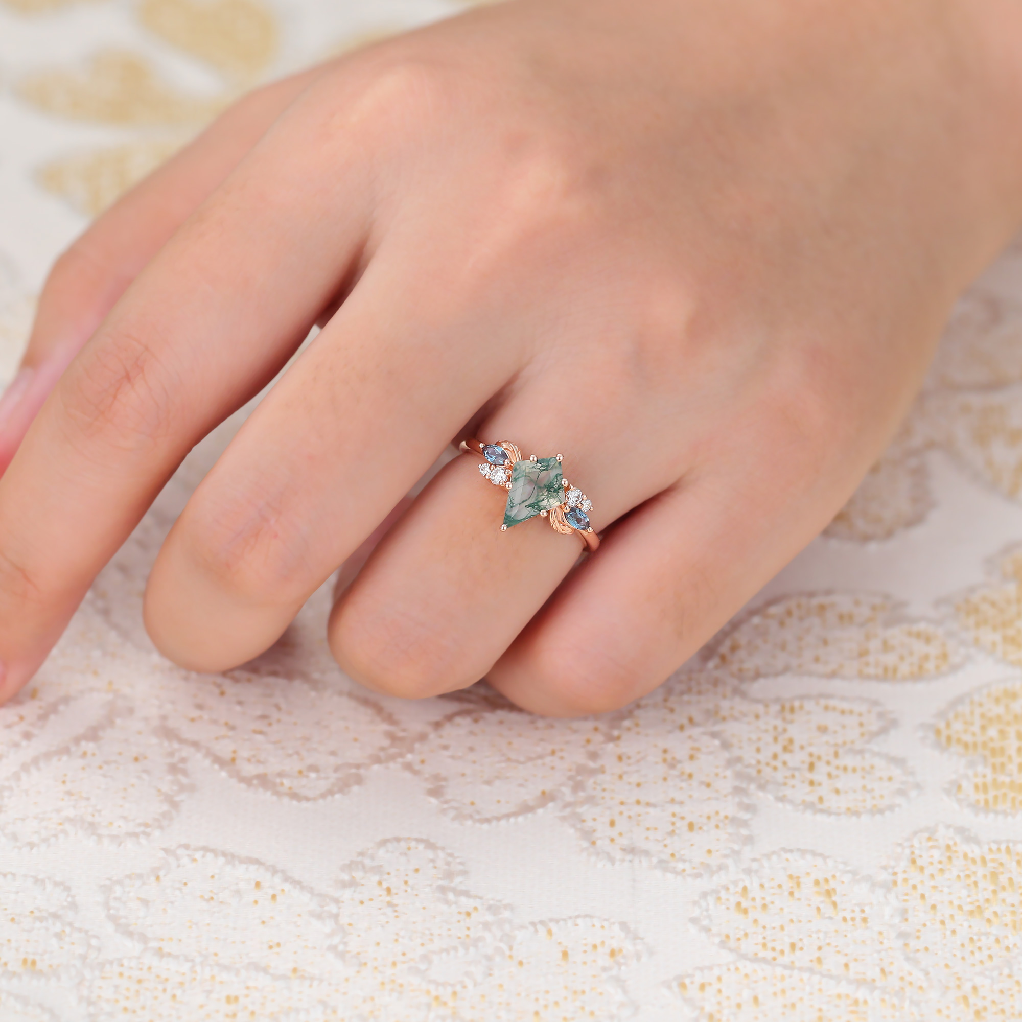 Juyoyo Natural Inspired Kite Moss Agate Engagement Ring with Alexandrite & Moissanite Accents