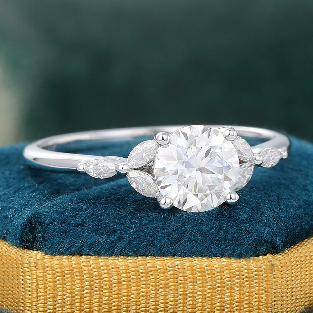 Juyoyo 1CT Round Cut Moissanite Engagement Ring Cluster Bridal Ring