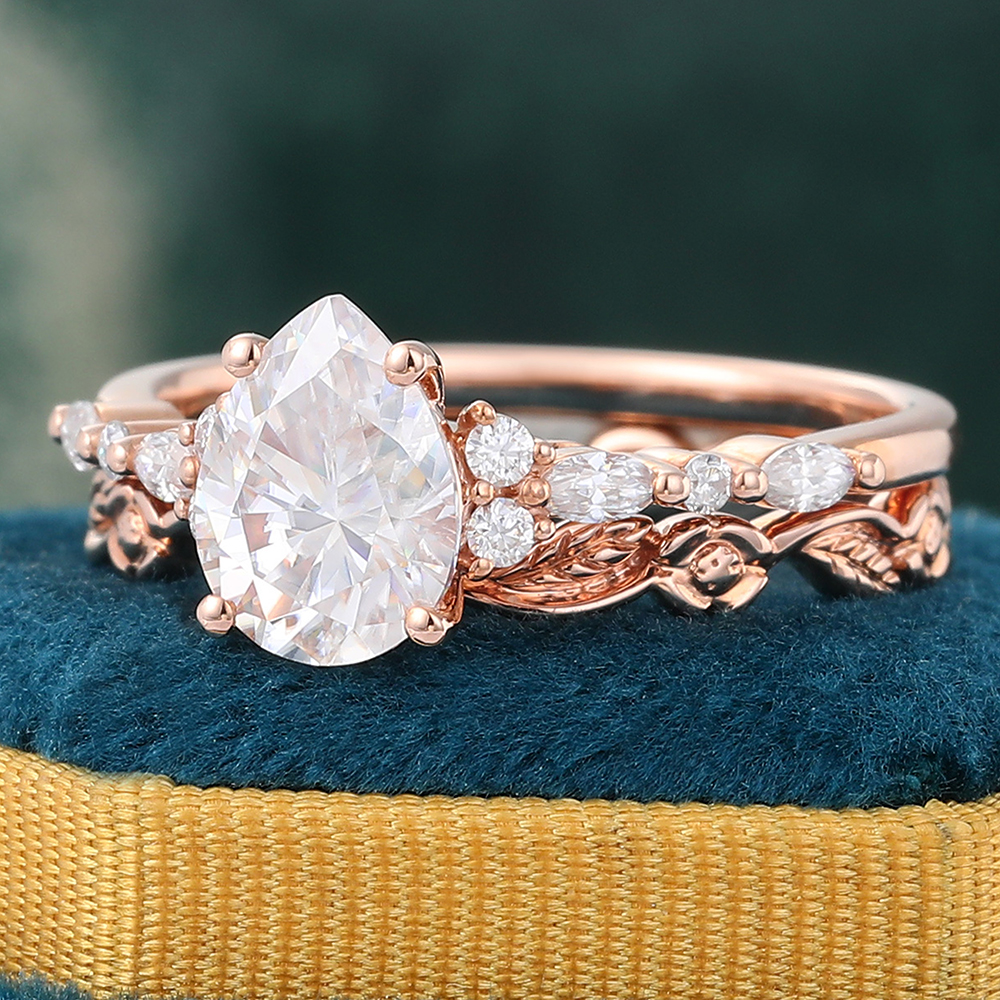 Juyoyo Vintage Pear Shaped Moissanite Bridal Ring Set Floral Diamond Wedding Ring Set - 2pcs