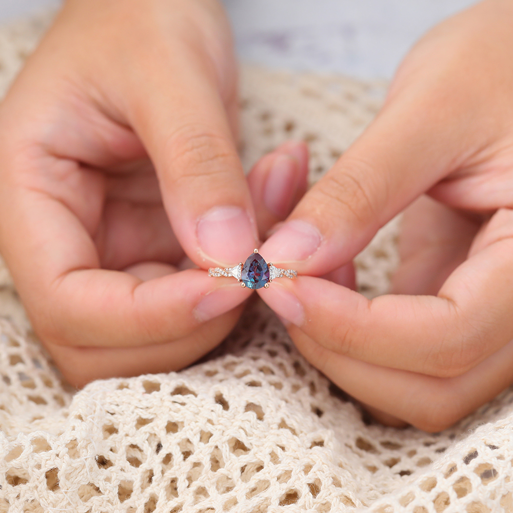 Juyoyo Vintage Alexandrite Engagement Ring Rose Gold Crossover Shank Anniversary Promise Ring Gift