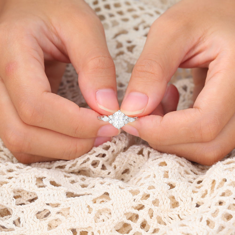 Juyoyo Oval Cut Moissanite and Diamond Cluster Engagement Ring in 14K White Gold