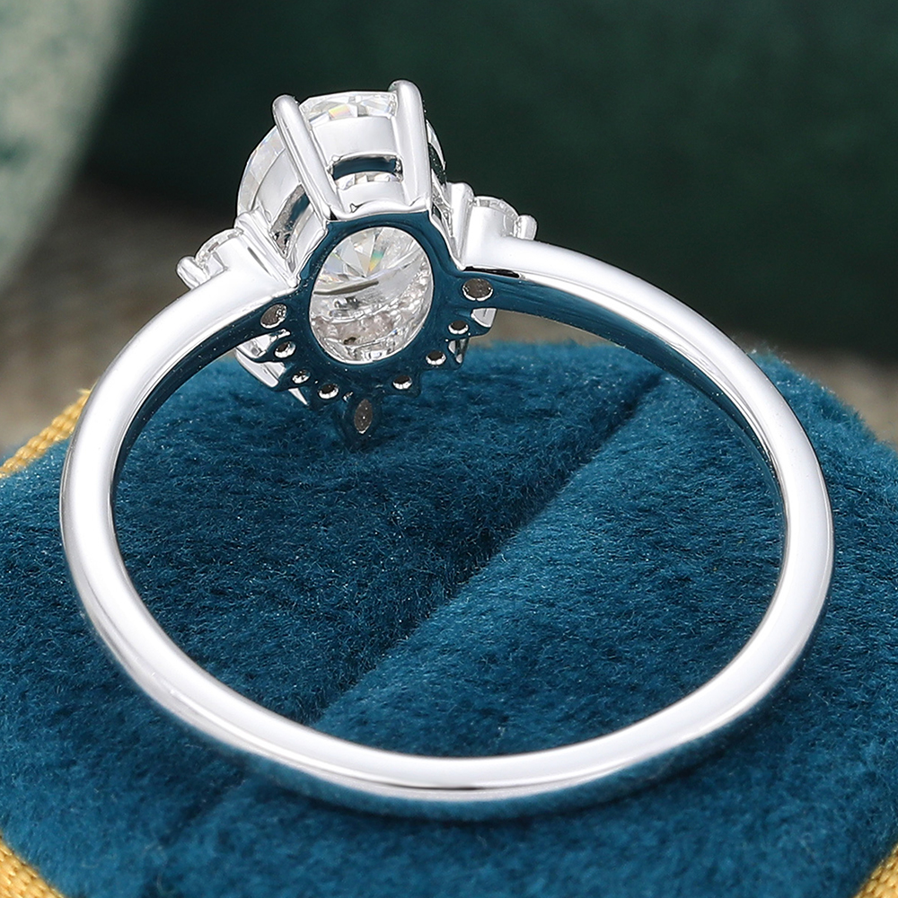 Juyoyo Oval Moissanite White Gold Cluster Engagement Ring