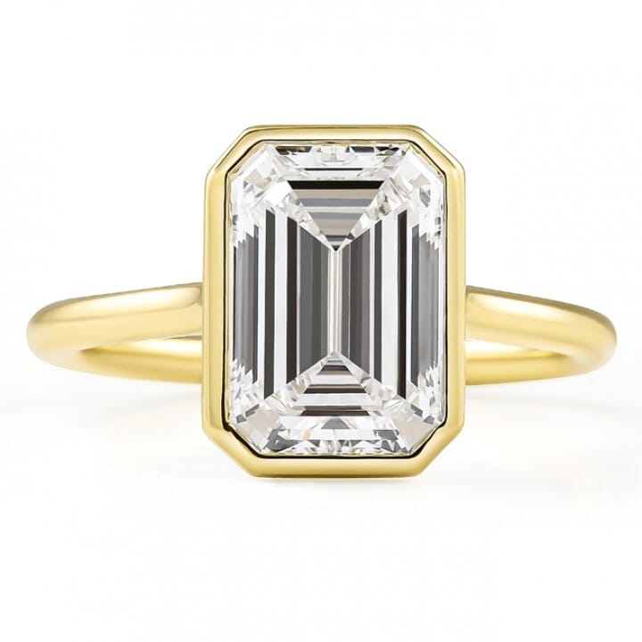 Juyoyo 2.73 Carat Emerald-Cut Moissanite Bezel-Set Ring