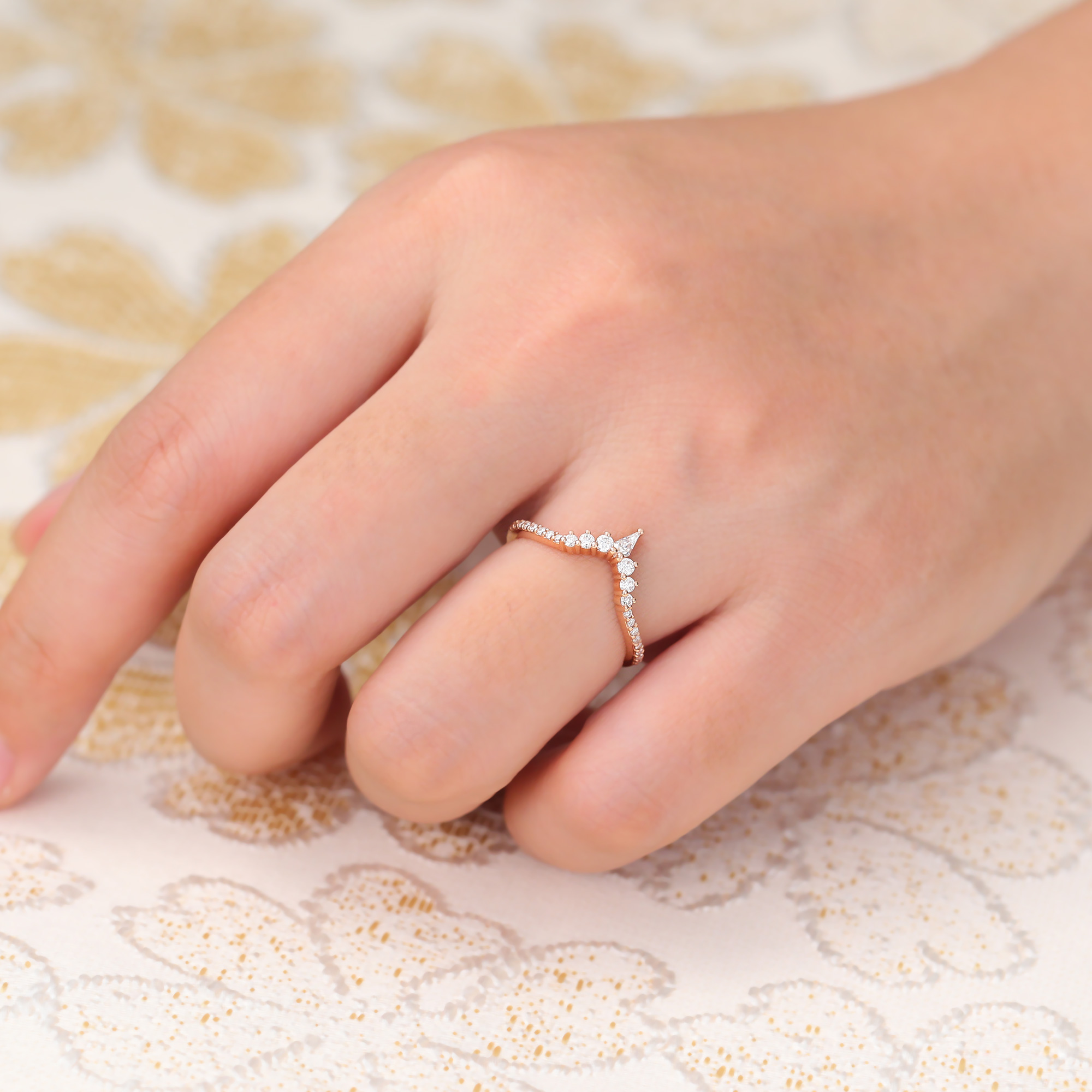 Juyoyo Pave Moissanite Curved Wedding Band Promise Anniversary Stacking Ring Rose Gold 