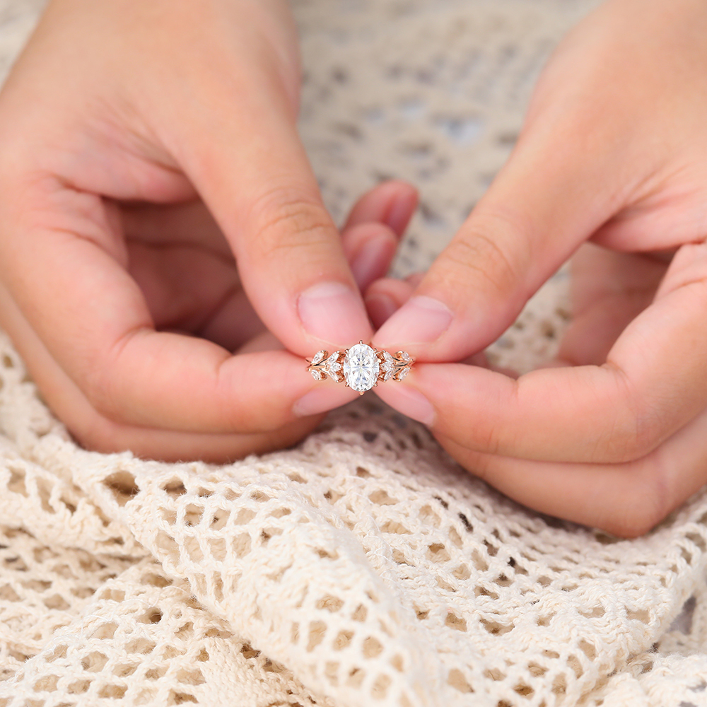 Juyoyo Oval Cut Moissanite Engagement Ring Vine Leafy Bridal Ring Rose Gold Promise Ring