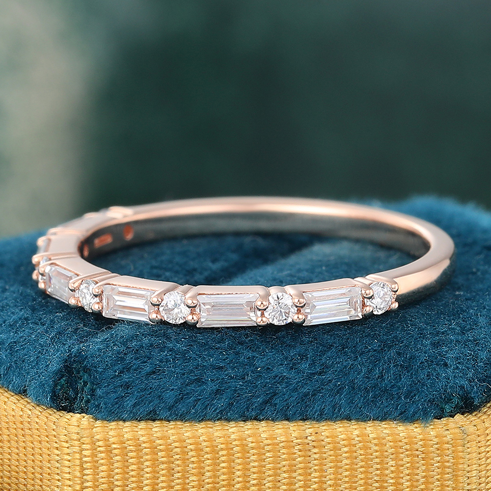 Juyoyo Baguette Cut Moissanite Wedding Band Rose Gold Anniversary Promise Ring for Women