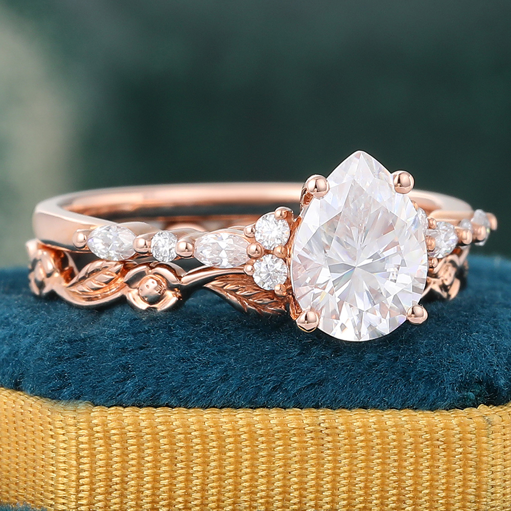 Juyoyo Vintage Pear Shaped Moissanite Bridal Ring Set Floral Diamond Wedding Ring Set - 2pcs
