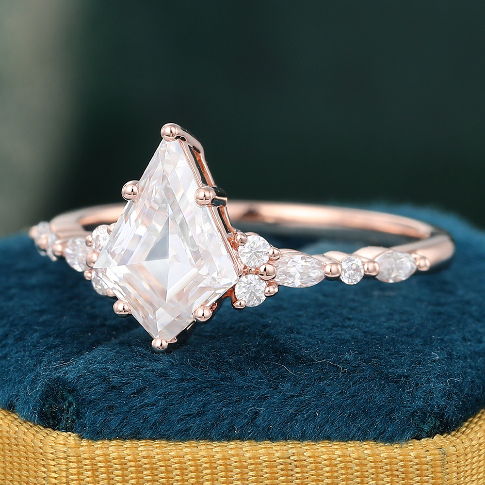 Juyoyo Kite Cut Moissanite Engagement Ring Vintage Diamond Cluster Anniversary Promise Ring