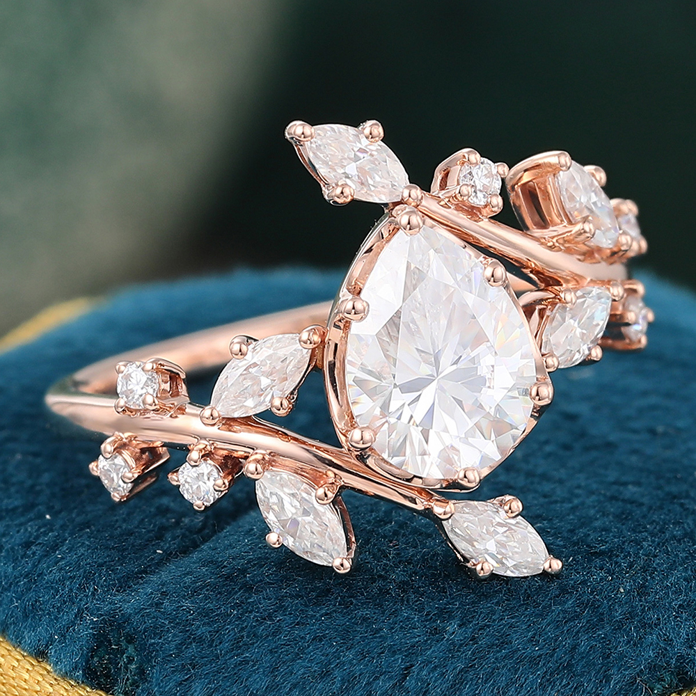 Juyoyo Pear Shaped Rose Gold Vintage Mossanite Engagement Ring