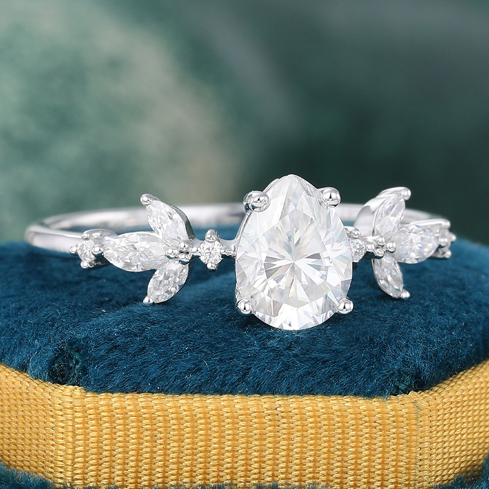 Juyoyo Pear Shaped Moissanite Rose Gold Engagement Ring