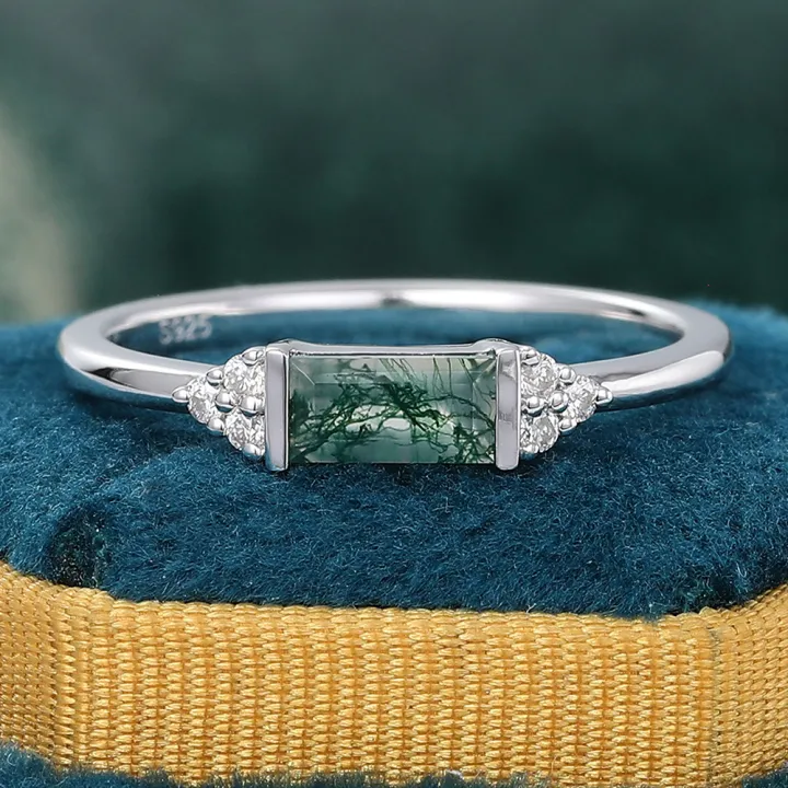 Baguette Cut Moss Agate Ring Round Diamond Side Stone Rings