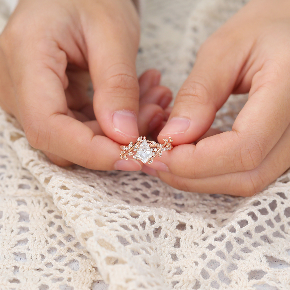 Juyoyo Kite Cut Moissanite Nature Inspired Ring Leaf Garden-Themed Anniversary Promise Ring