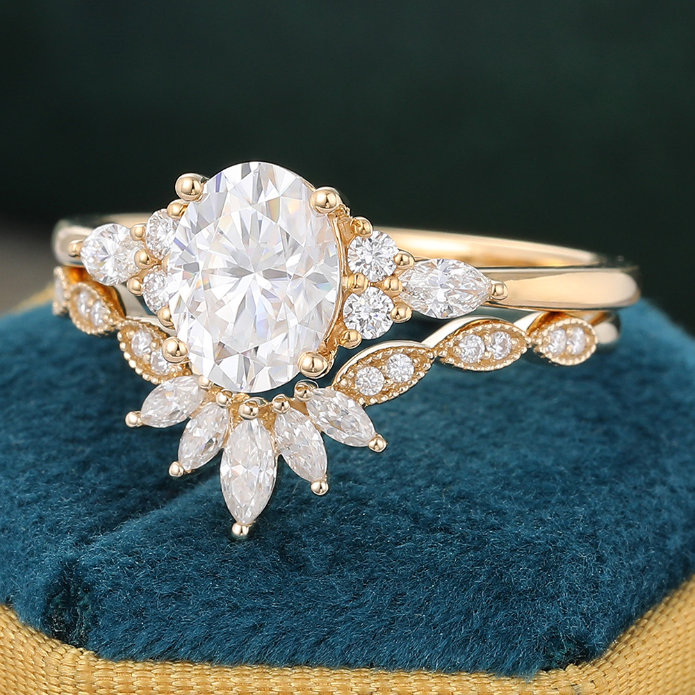 Juyoyo Vintage Moissanite and Diamond Bridal Ring Set Cluster 14K Gold Milgrain Engagement Ring Set - 2pcs