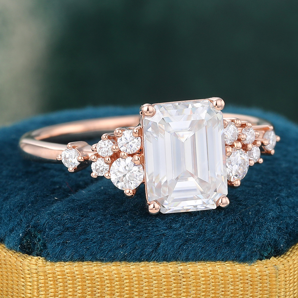 Juyoyo Emerald Cut Moissanite Engagement Ring Vintage Diamond Cluster Ring for Women