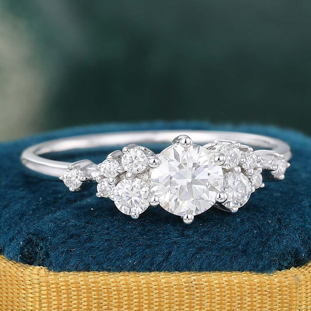 Juyoyo Round Cut Moissanite Engagement Ring 14K White Gold Vintage Diamond Cluster Ring